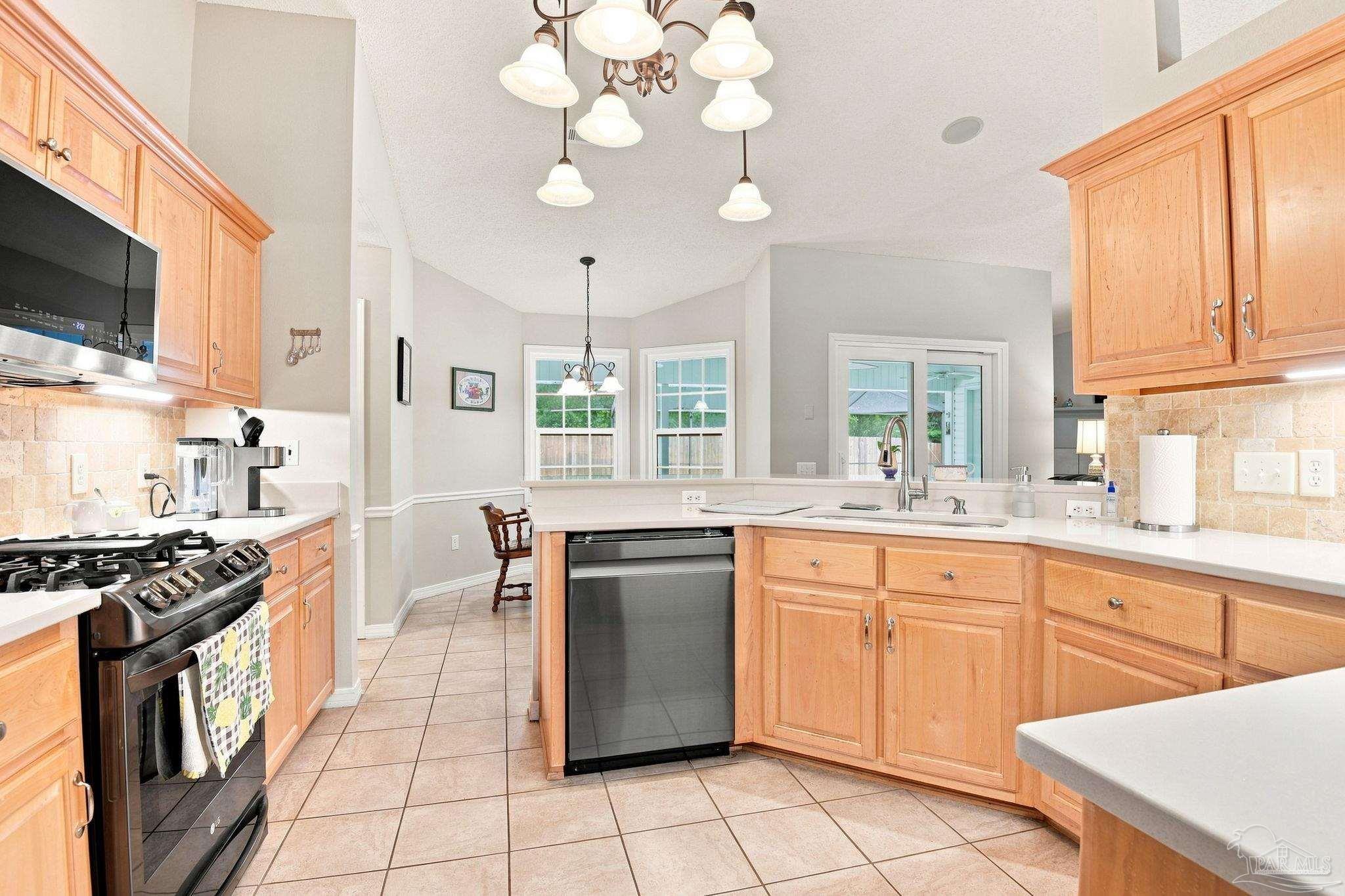1542 Pelican Pt Dr