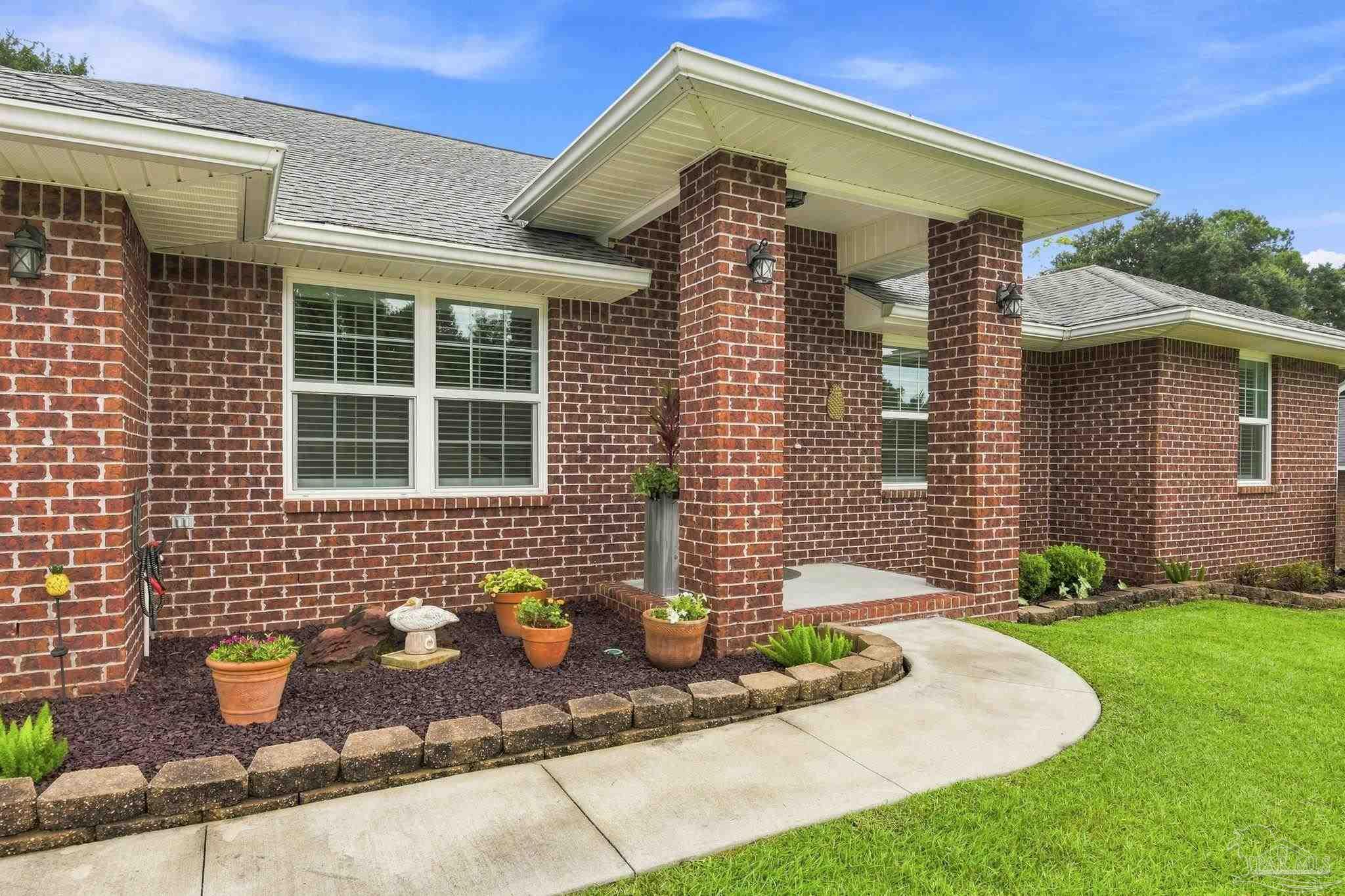 1542 Pelican Pt Dr
