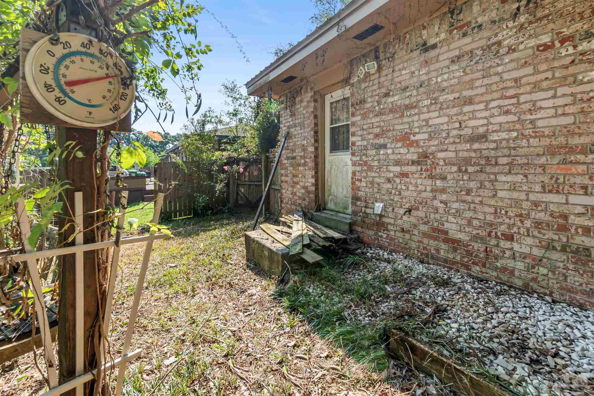 1824 Bradley Ave