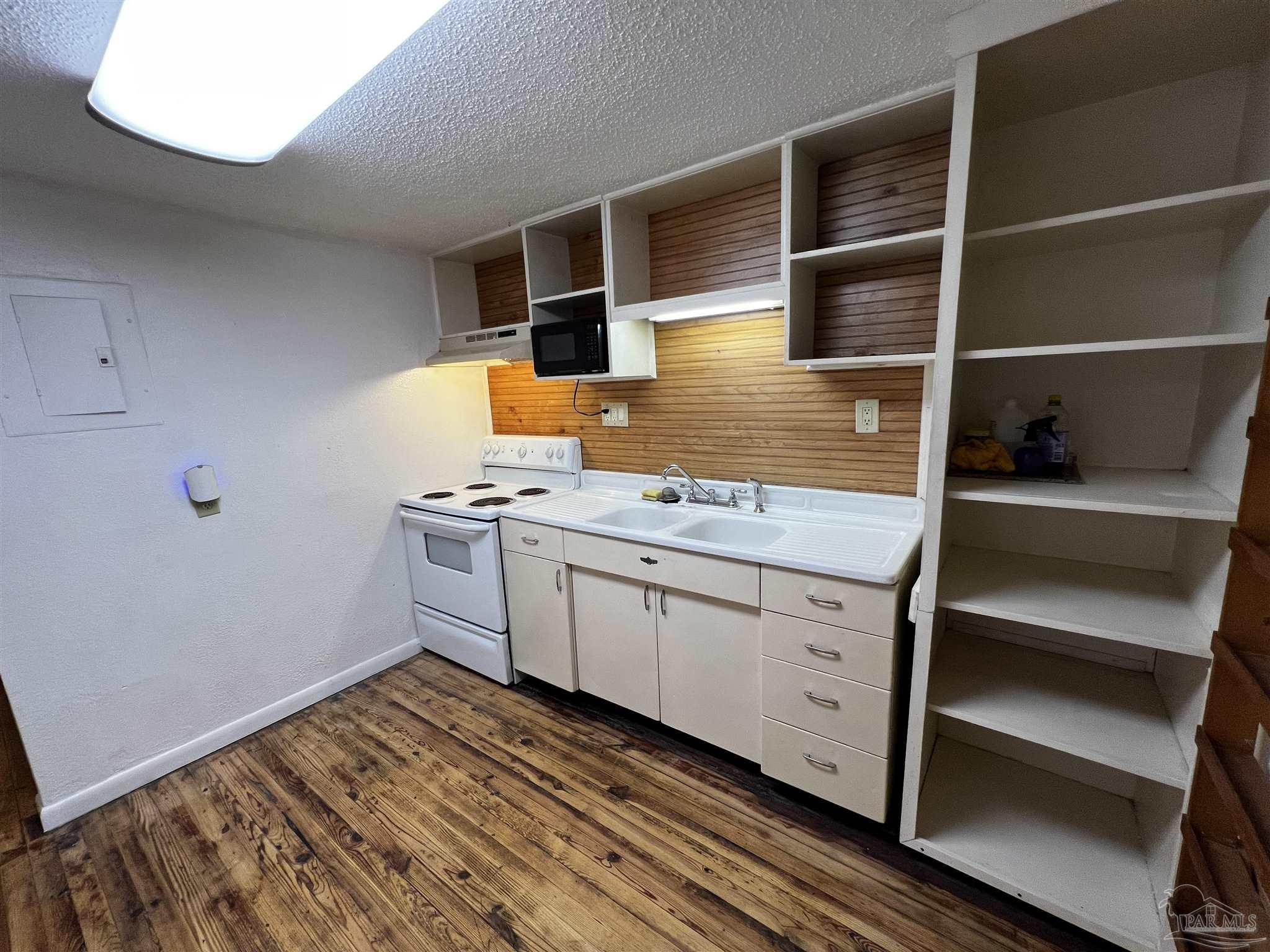 3357 Atlas Dr