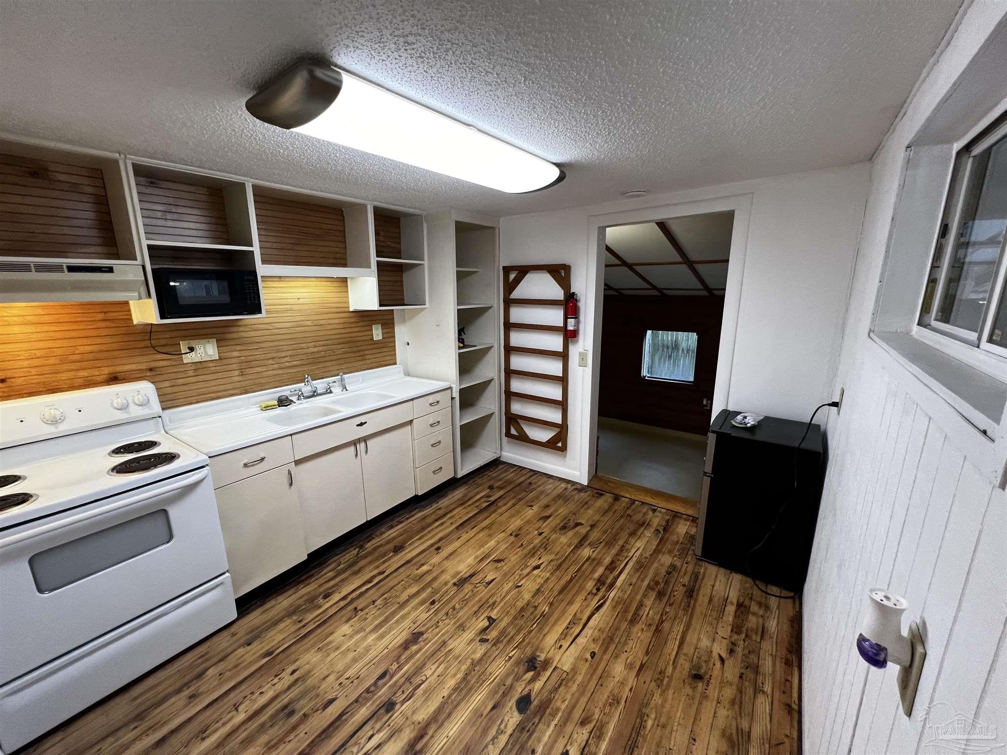 3357 Atlas Dr