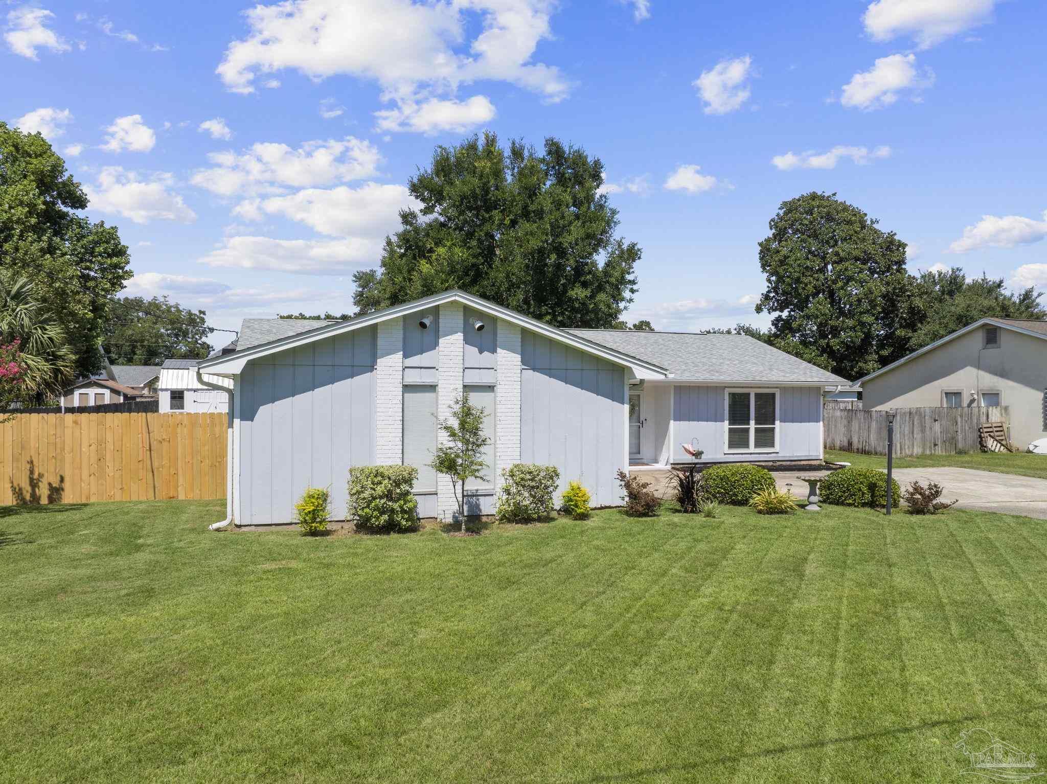 3530 Brookshire Dr