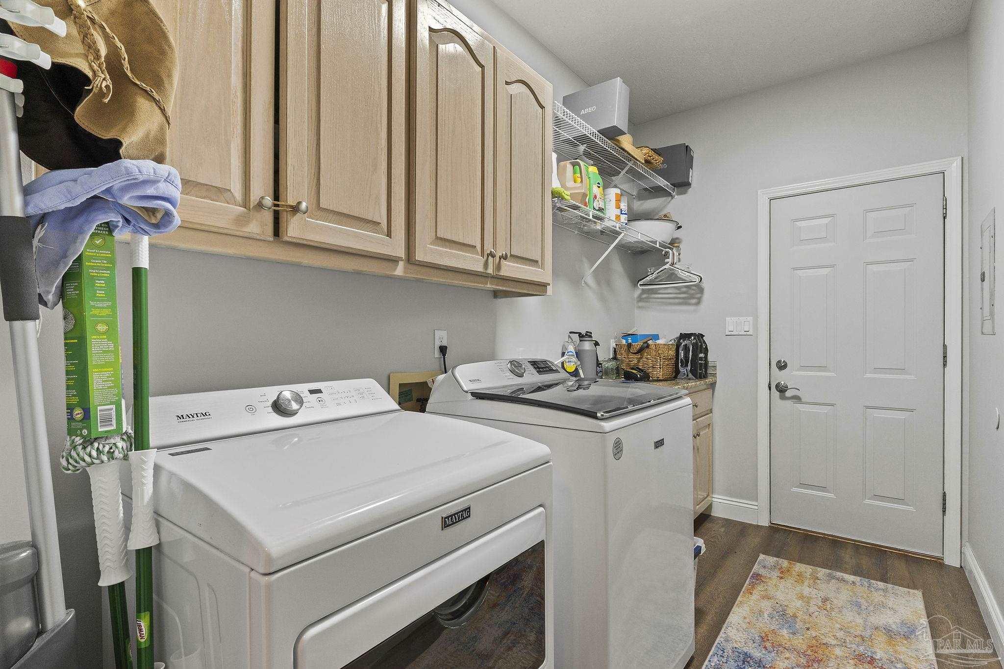 4100 Longwood Cir