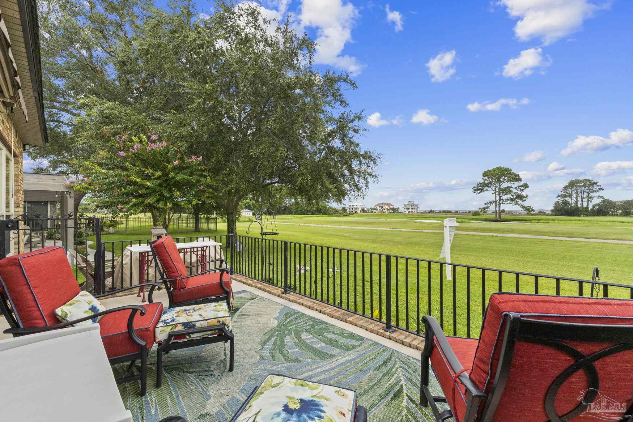 4100 Longwood Cir