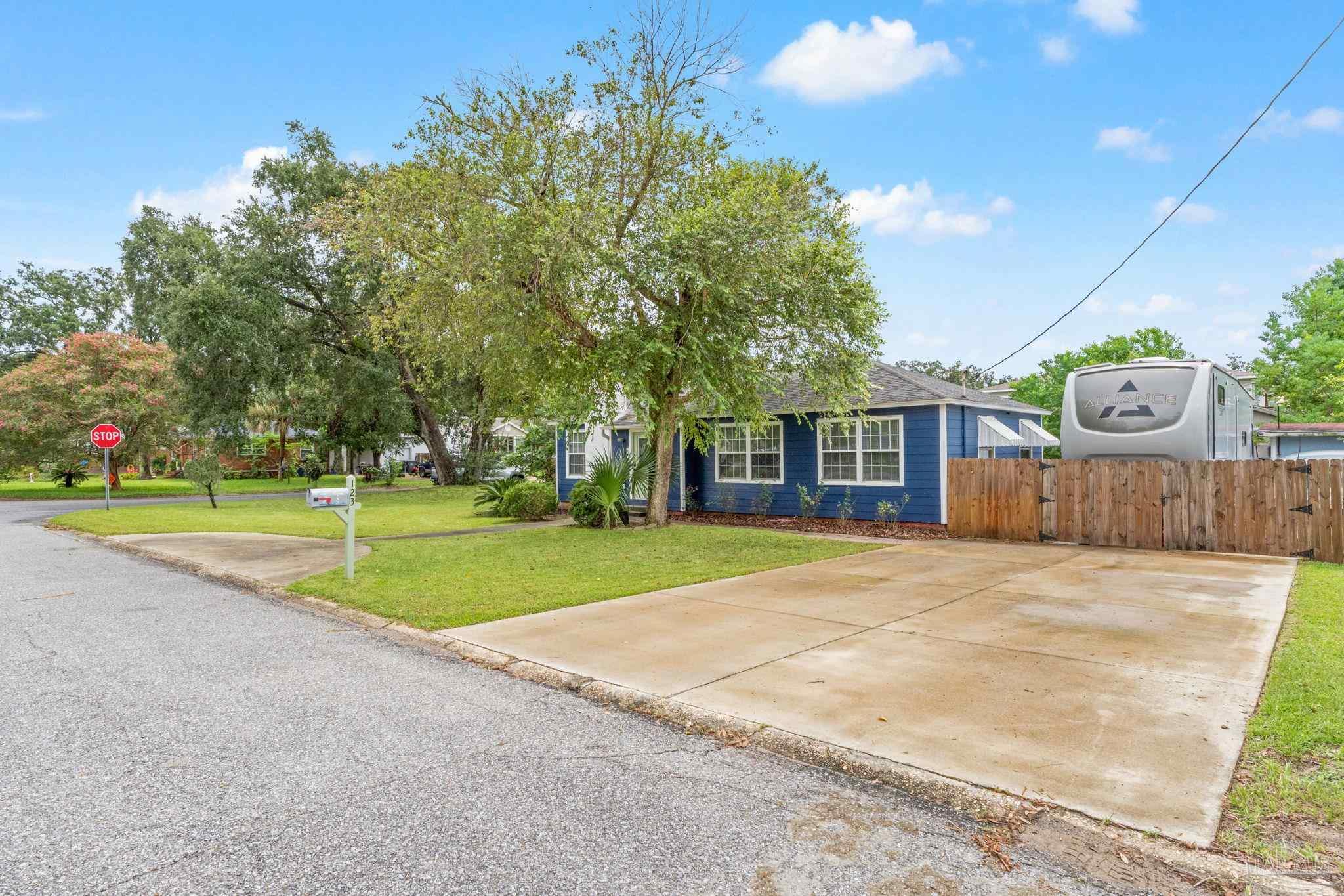 123 SE Gilliland Rd