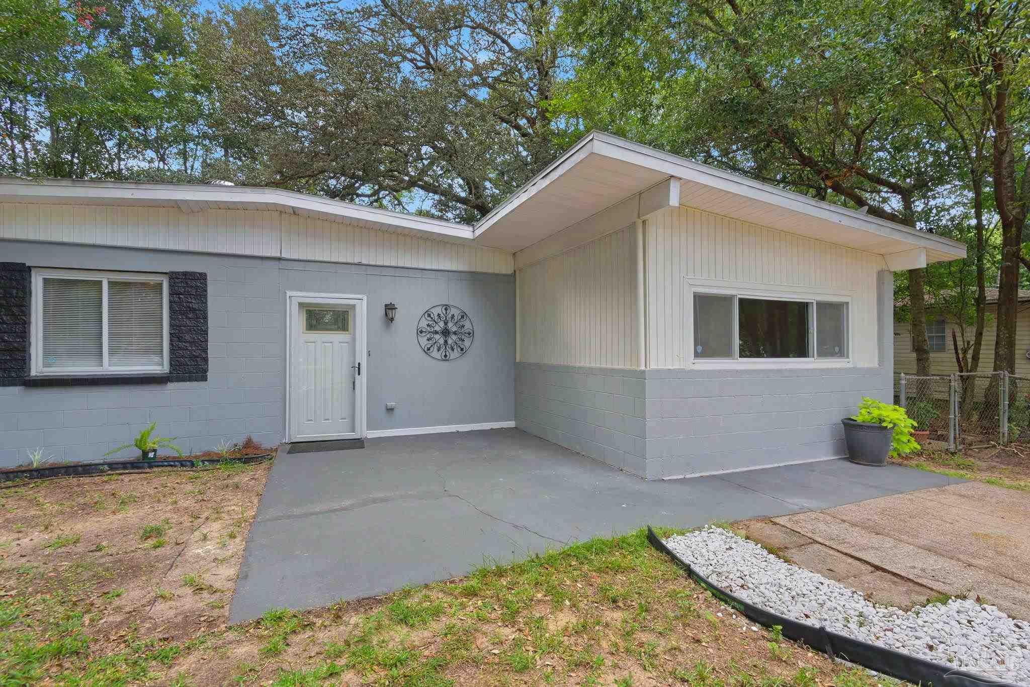 4525 Versailles Dr