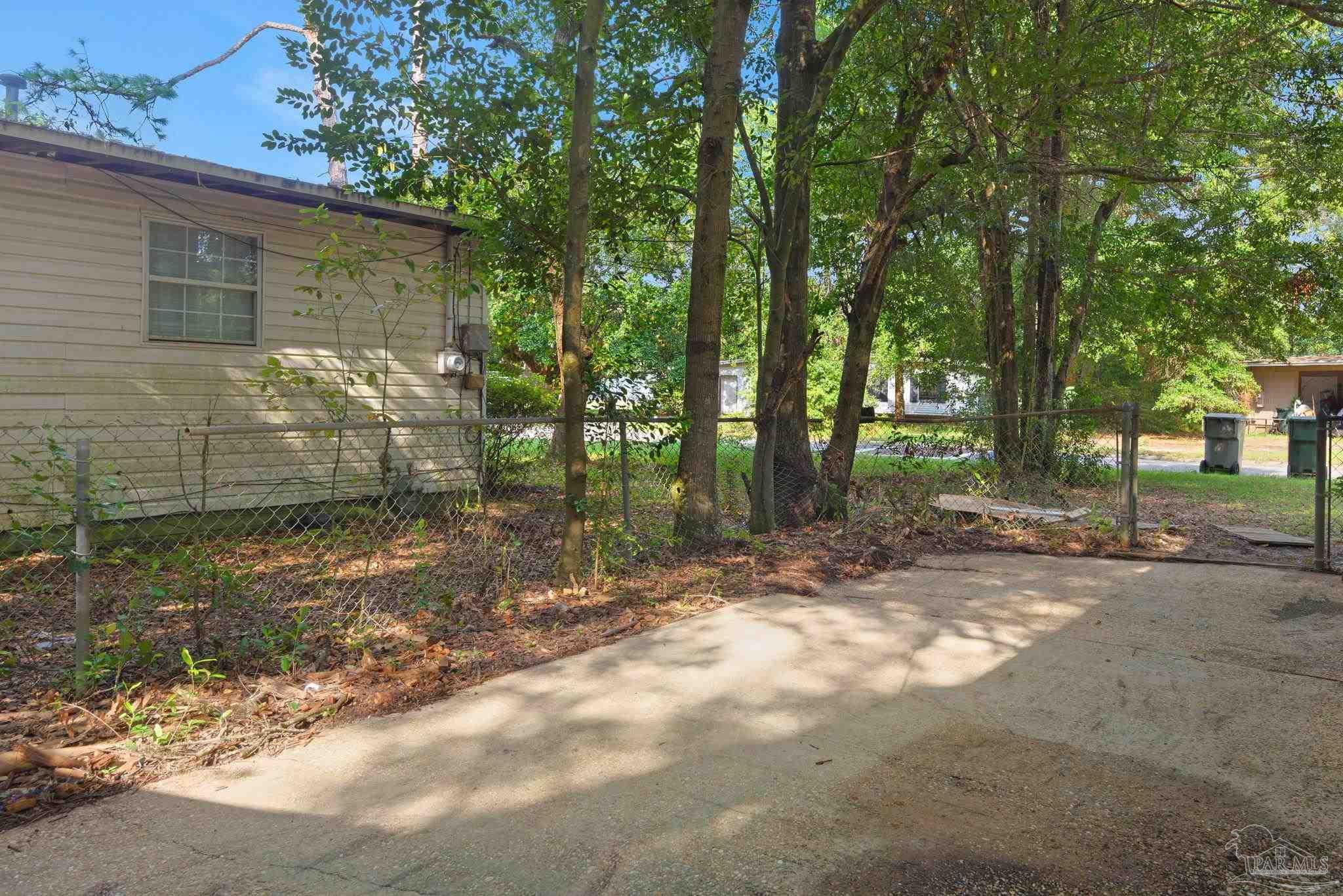 4525 Versailles Dr