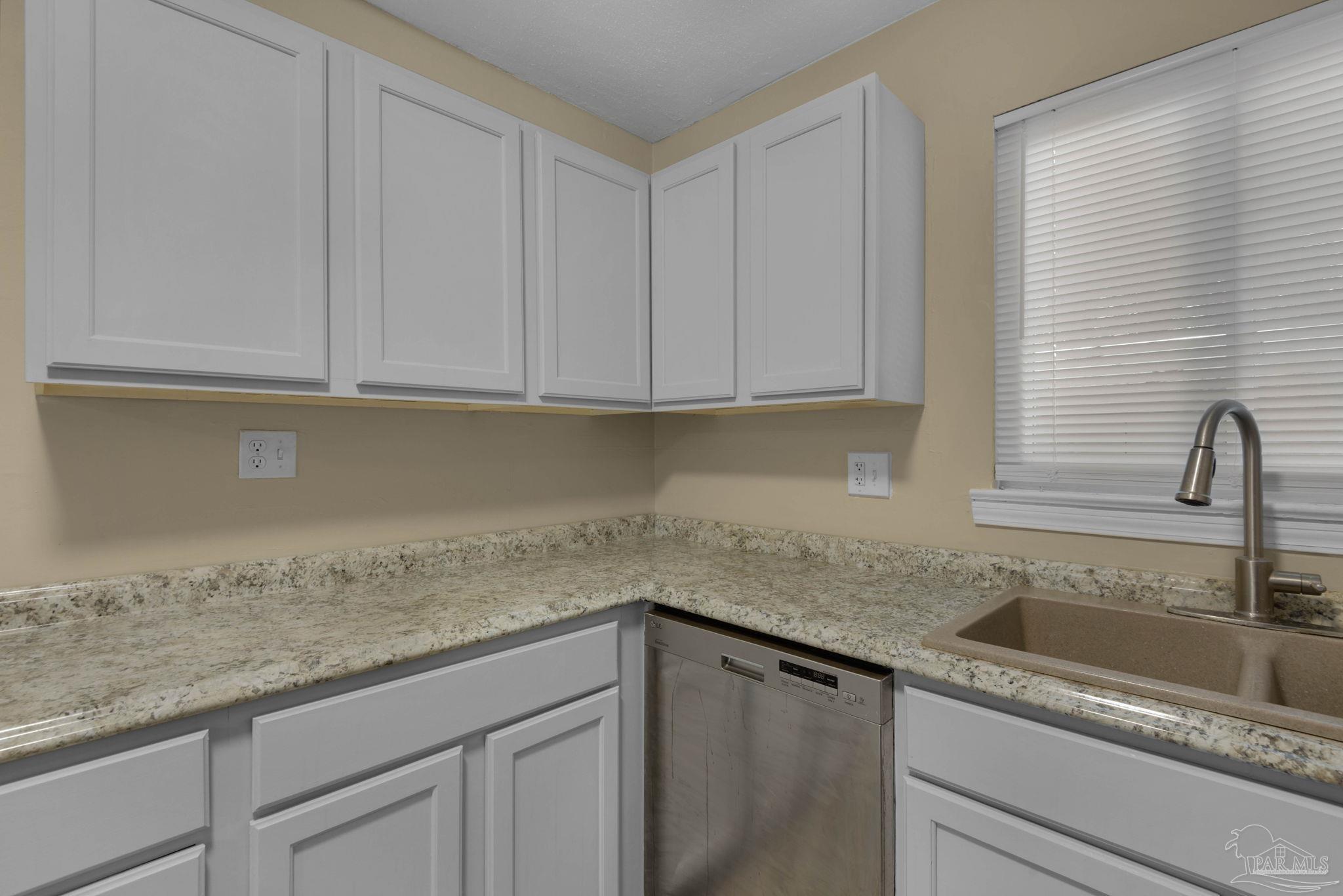 4525 Versailles Dr