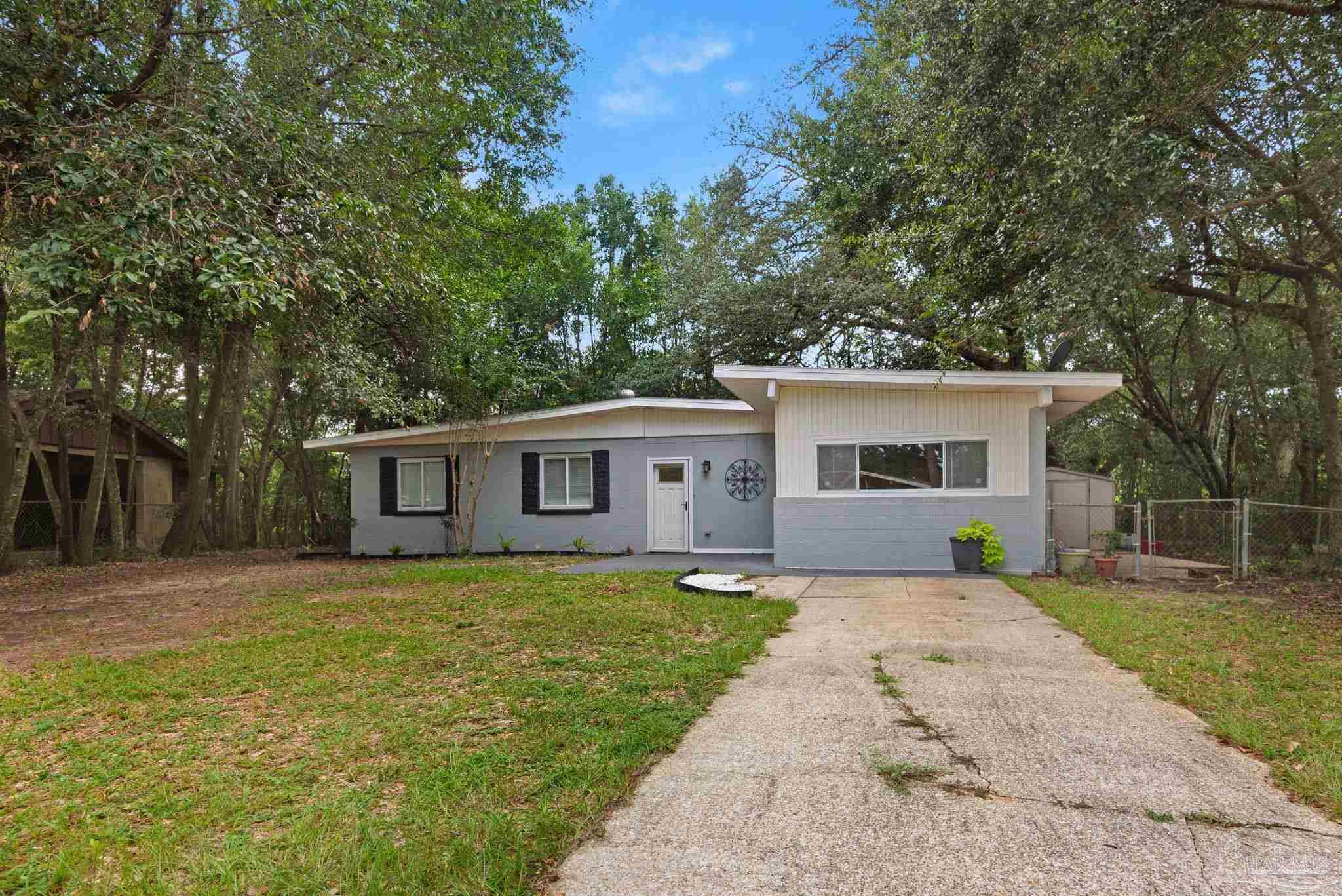 4525 Versailles Dr