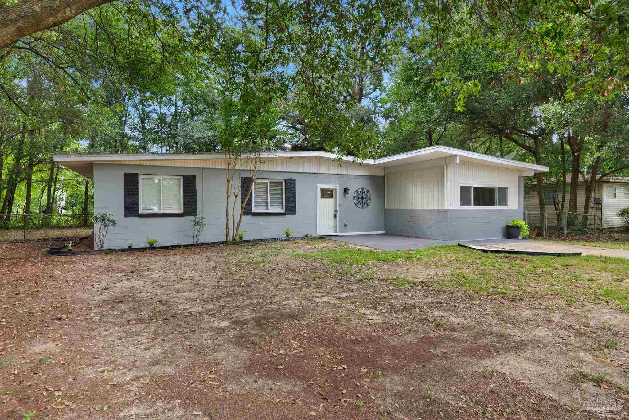 4525 Versailles Dr