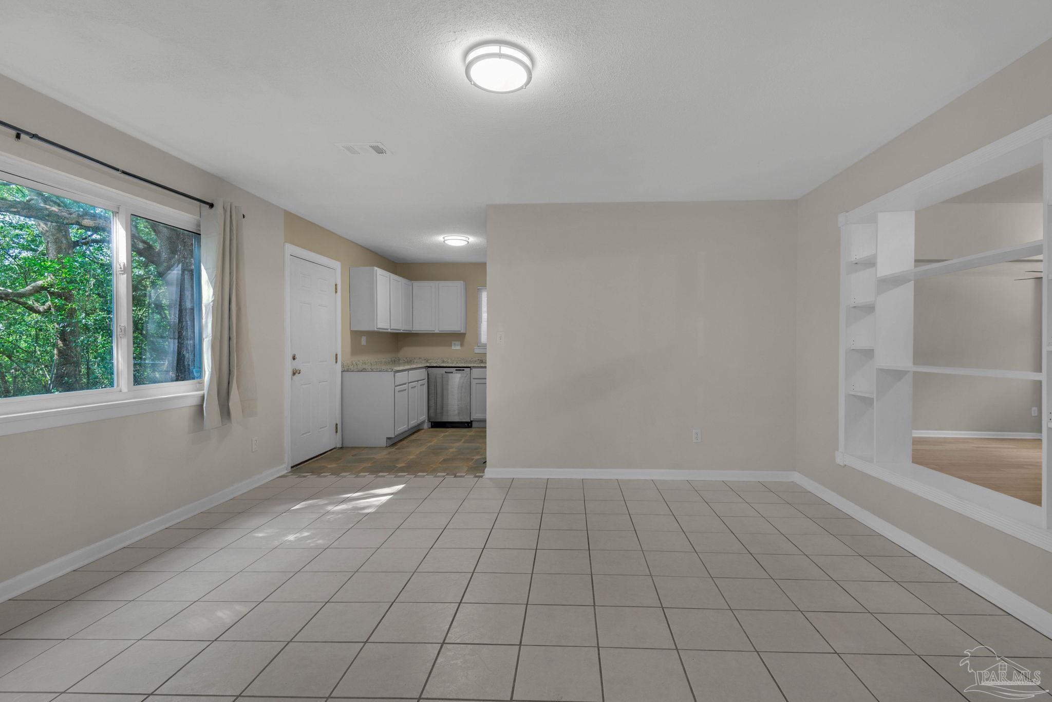4525 Versailles Dr