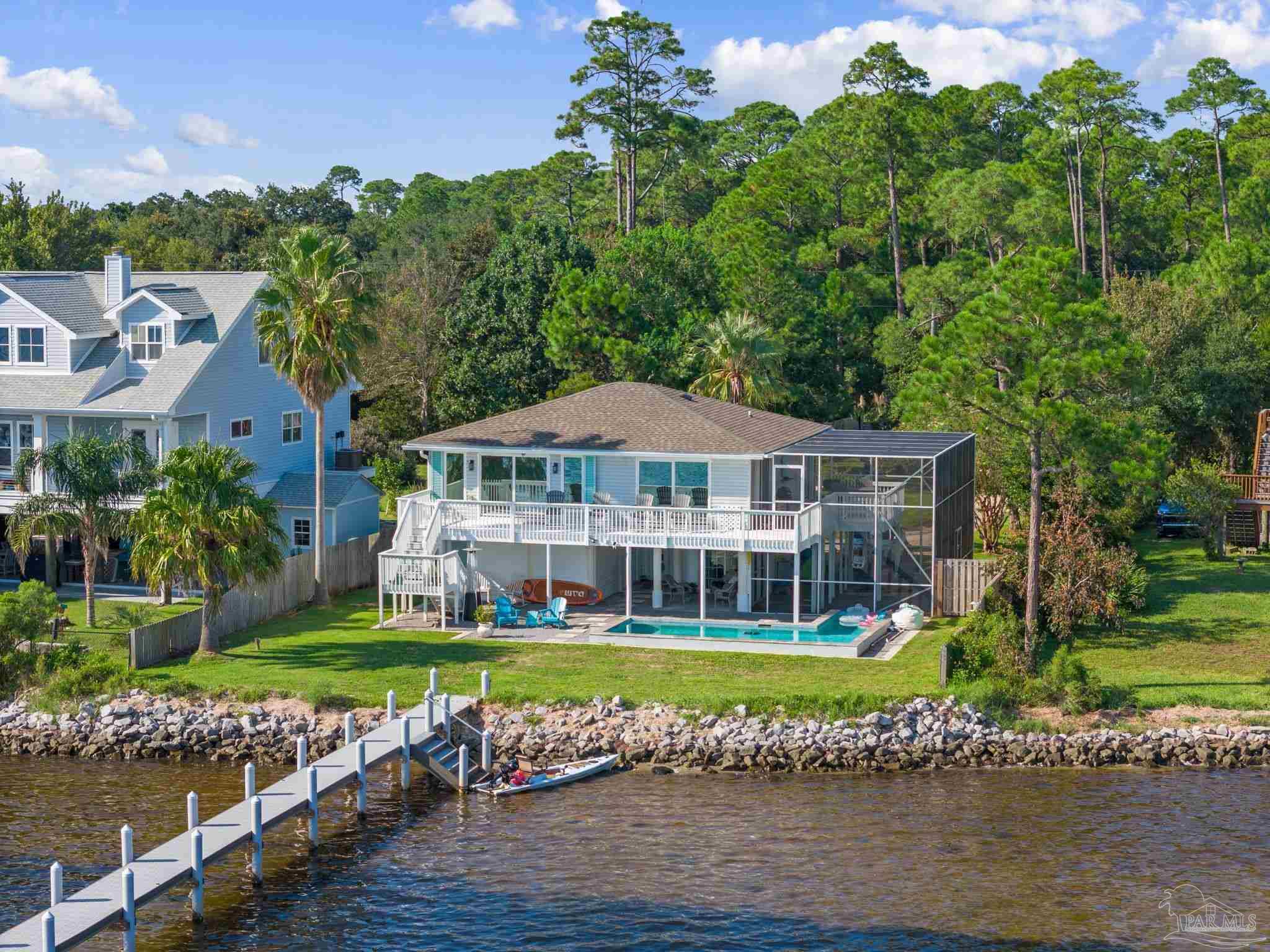 5469 Soundside Dr