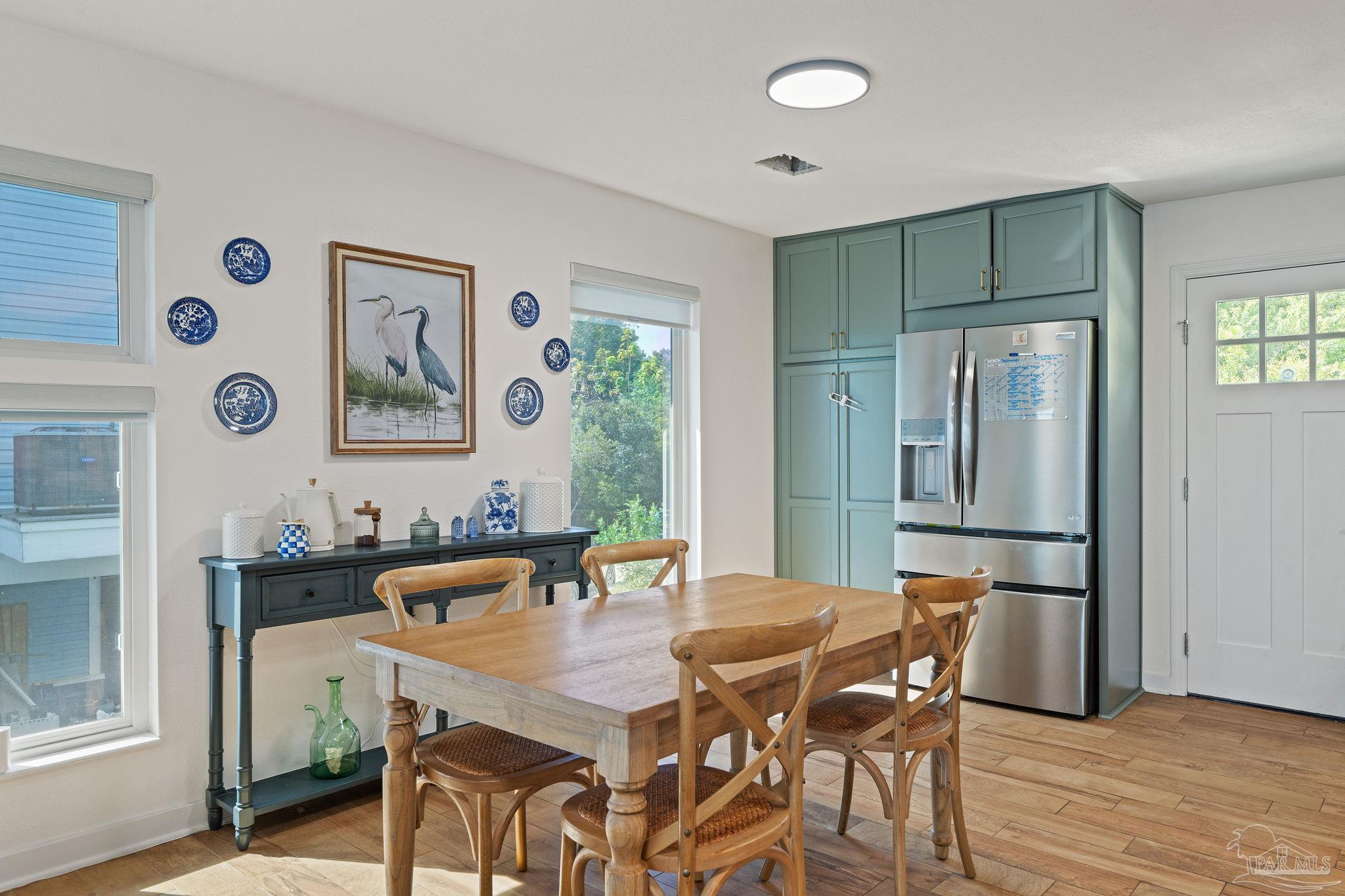 5469 Soundside Dr