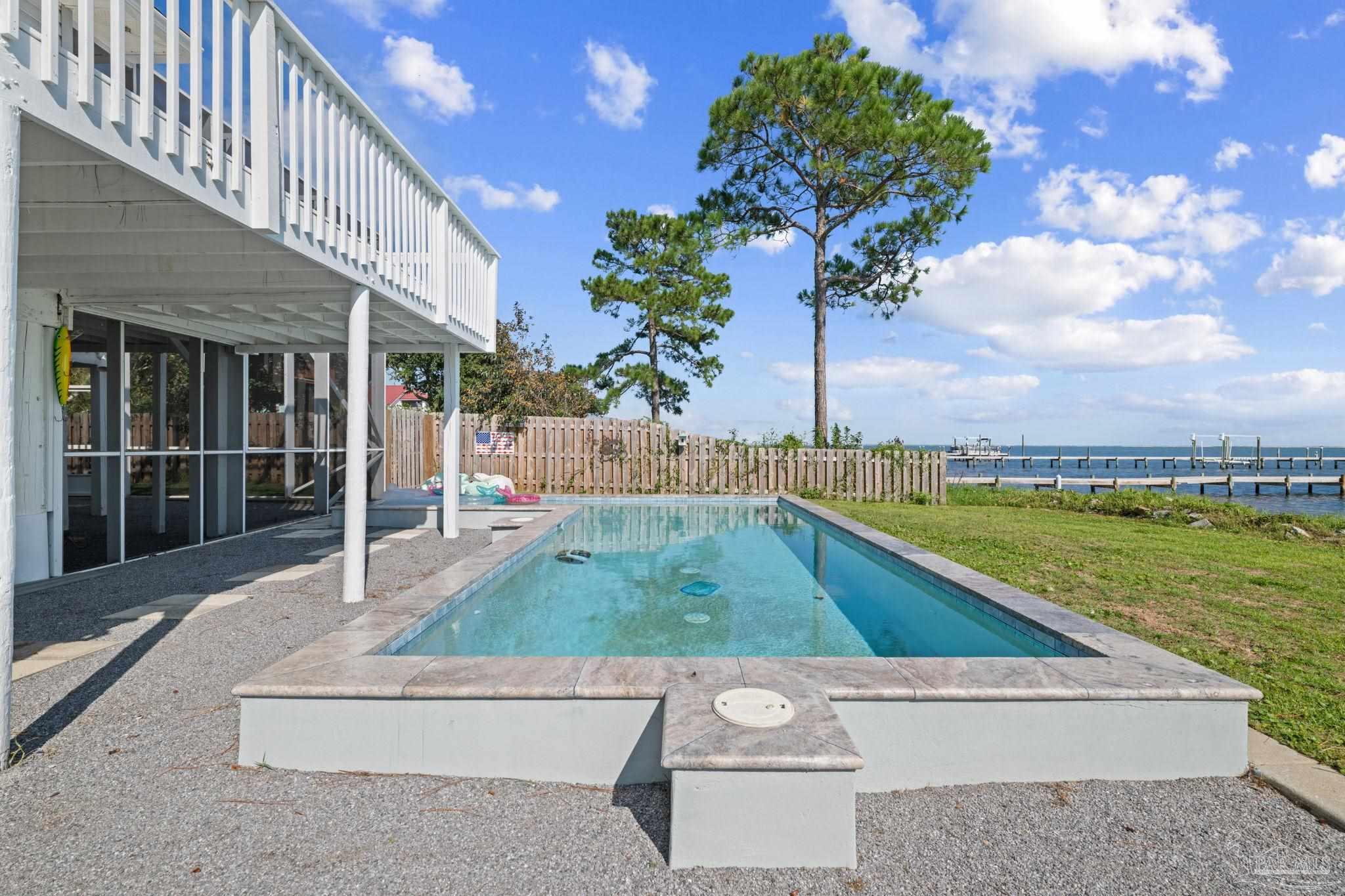 5469 Soundside Dr