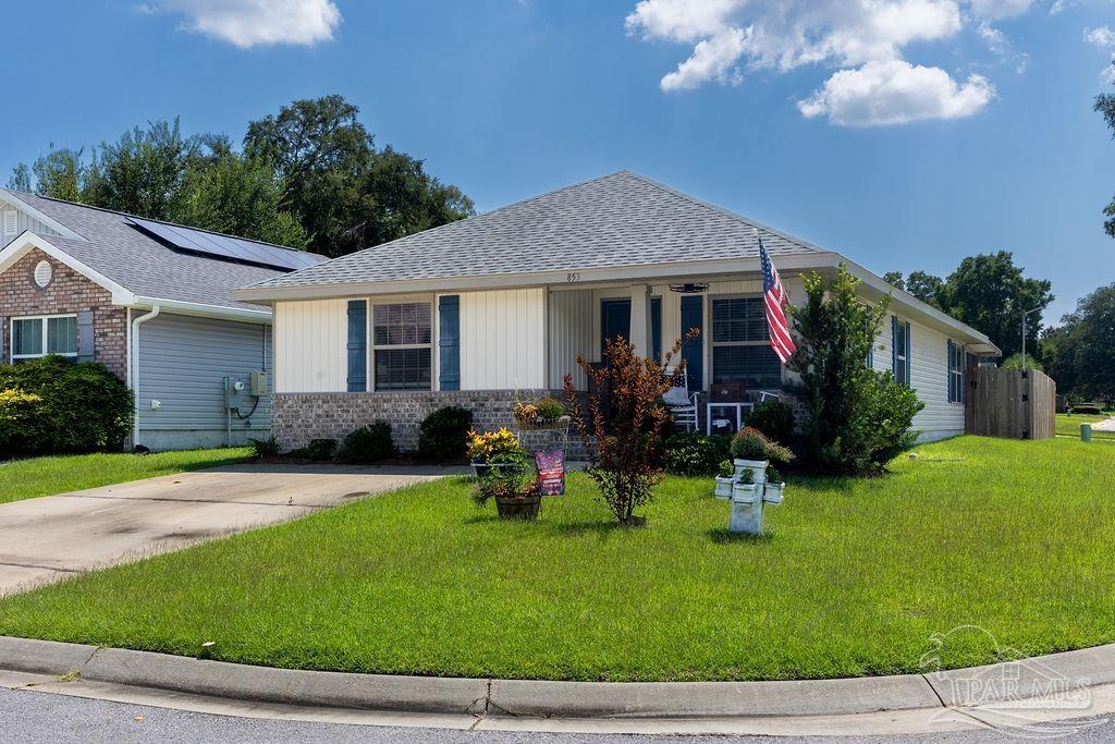 853 Smiley Cir