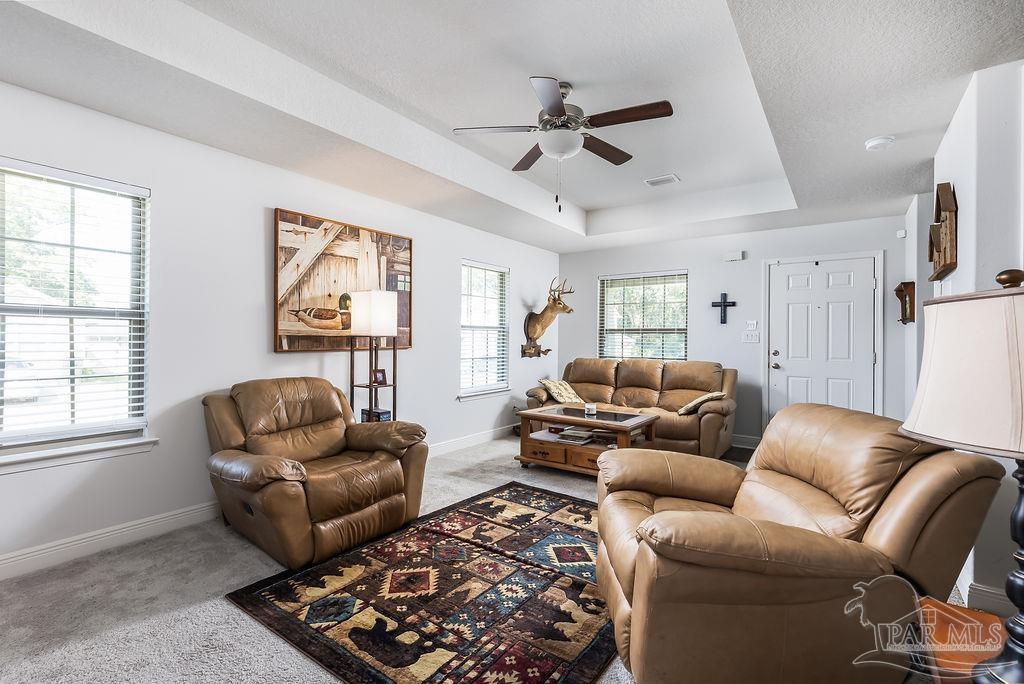 853 Smiley Cir