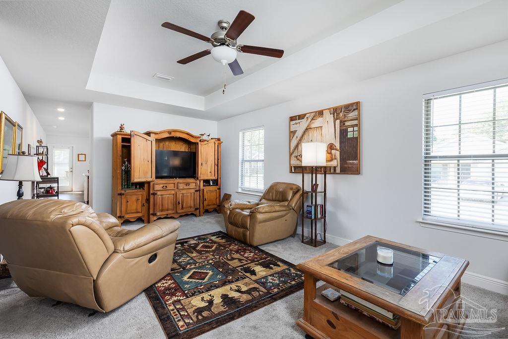 853 Smiley Cir