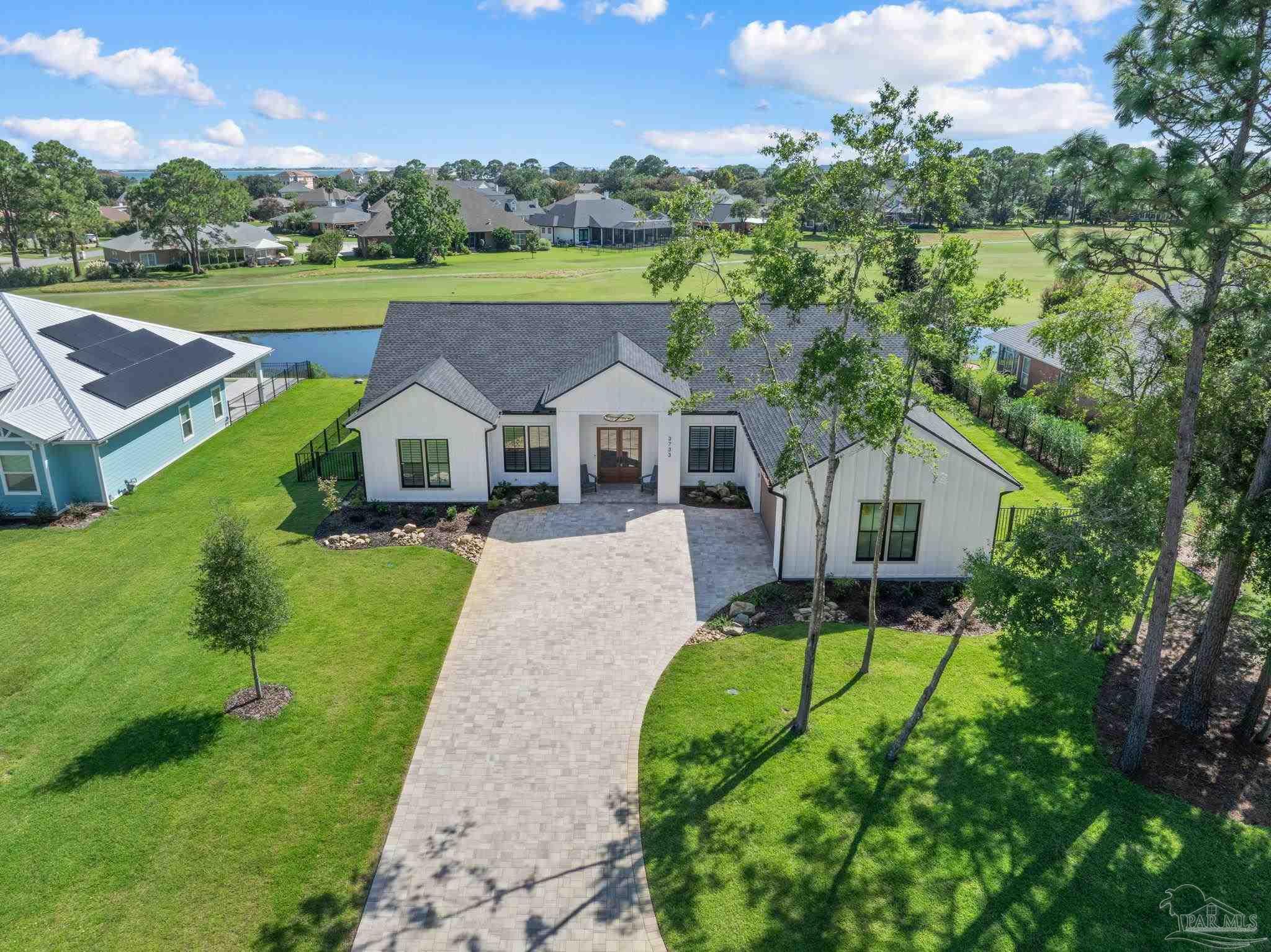 3733 Tiger Point Blvd