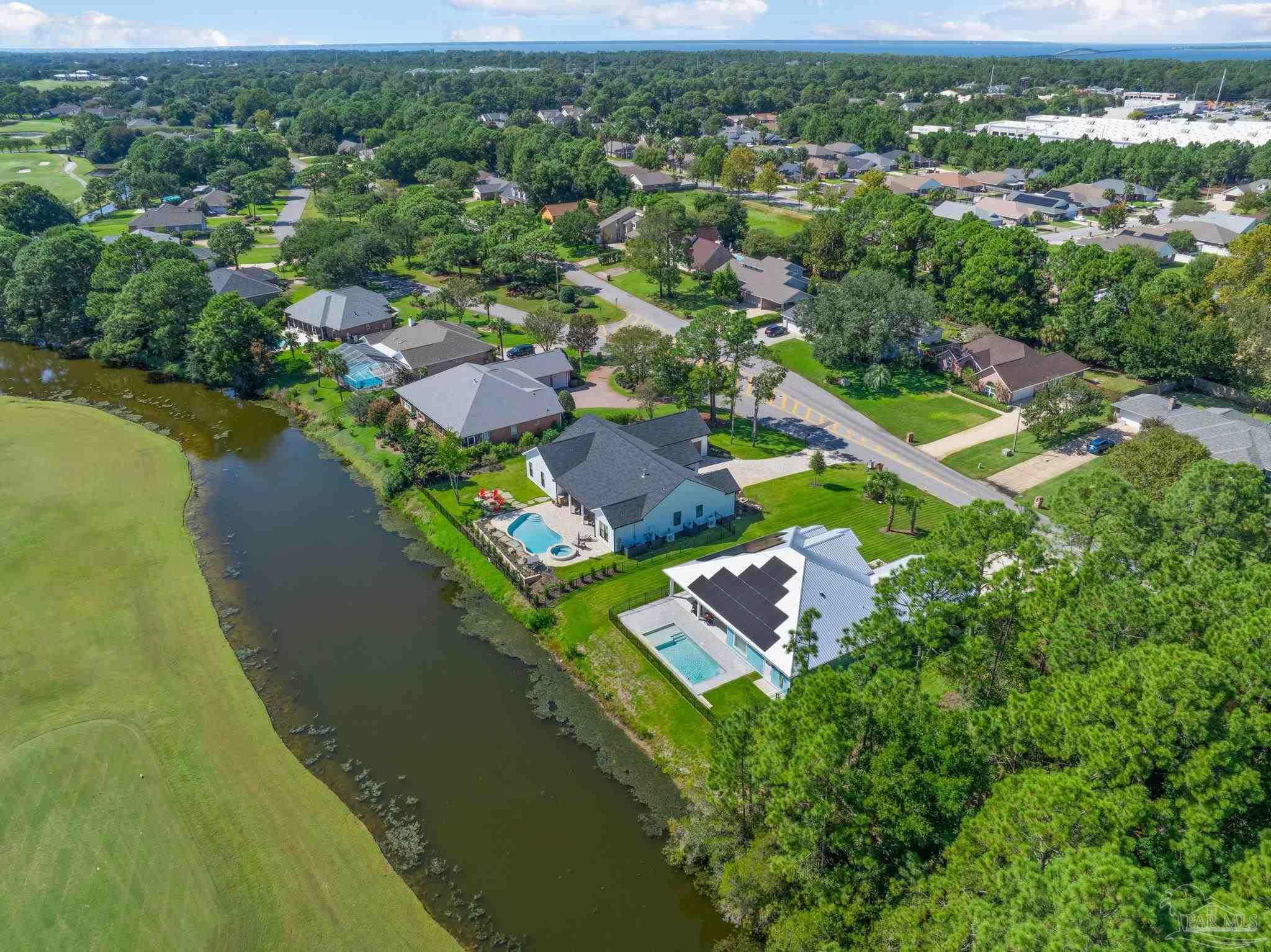 3733 Tiger Point Blvd