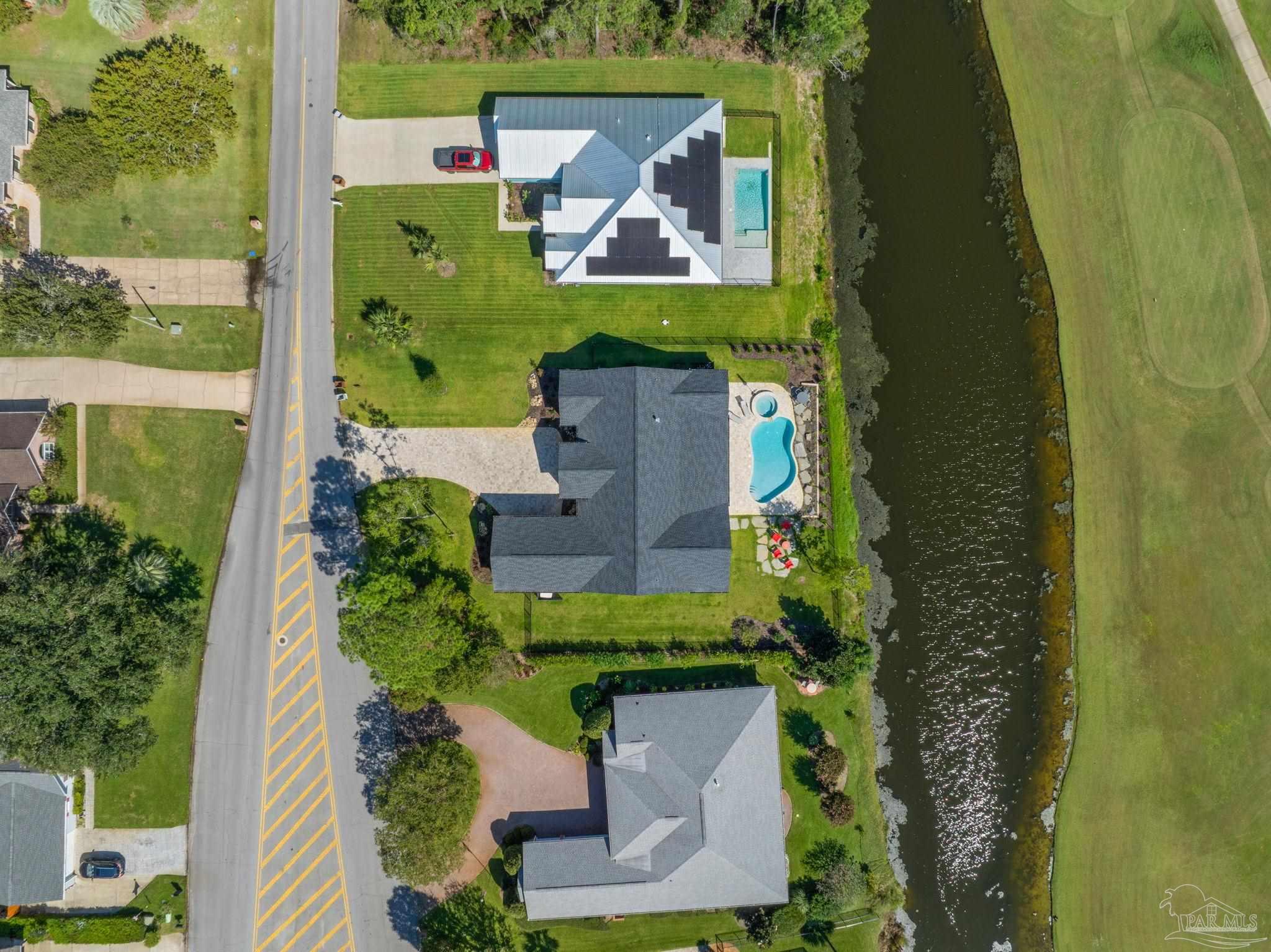 3733 Tiger Point Blvd