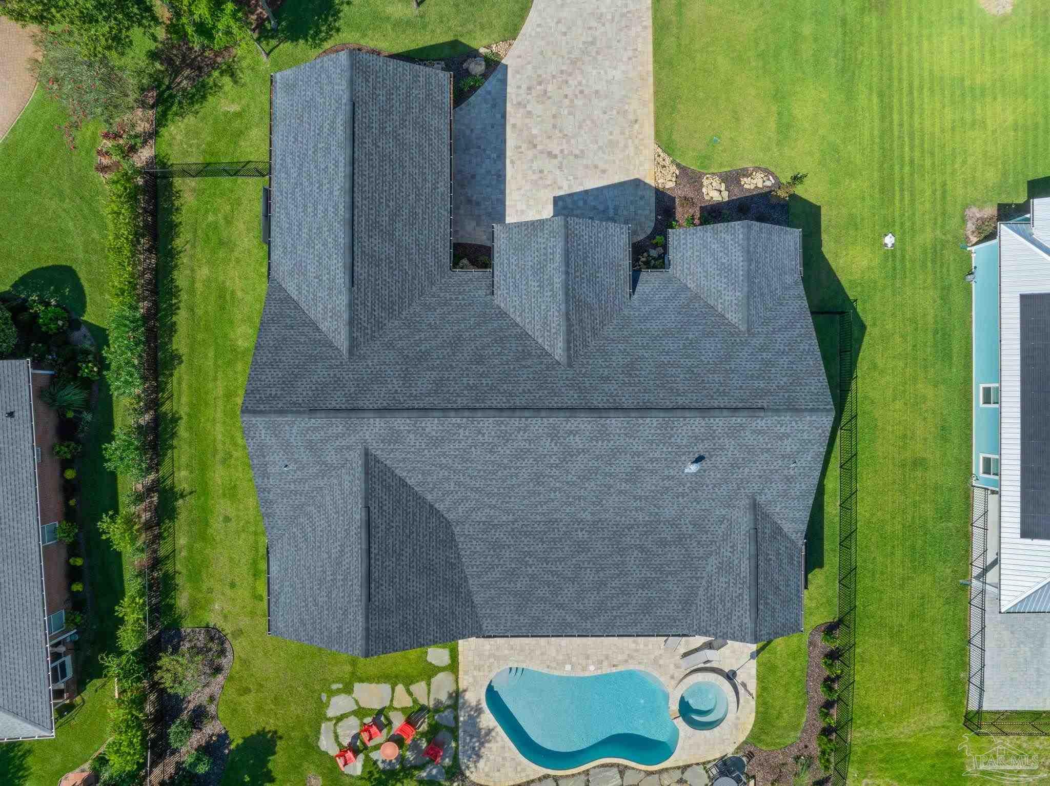 3733 Tiger Point Blvd