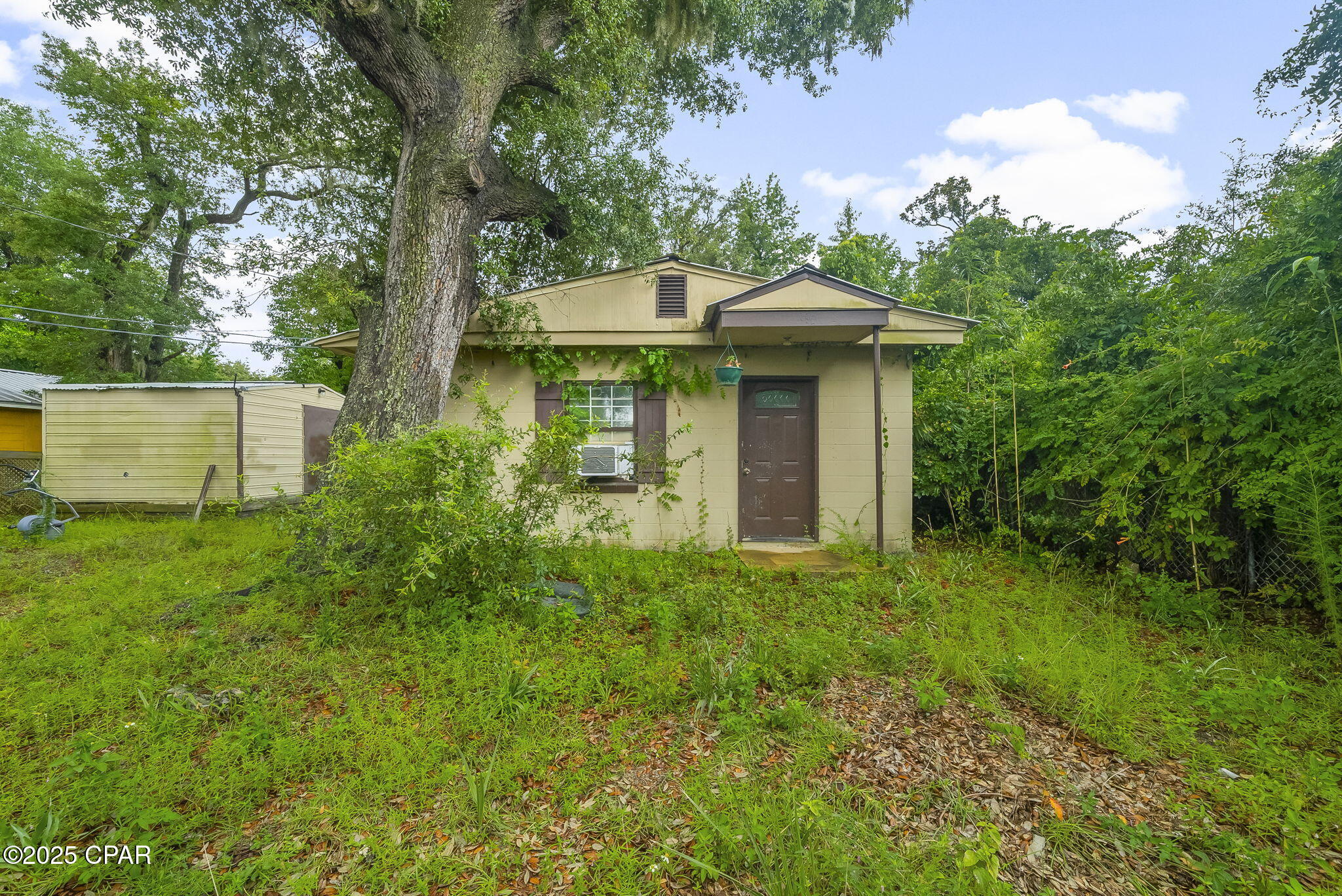 616 E 4th Court