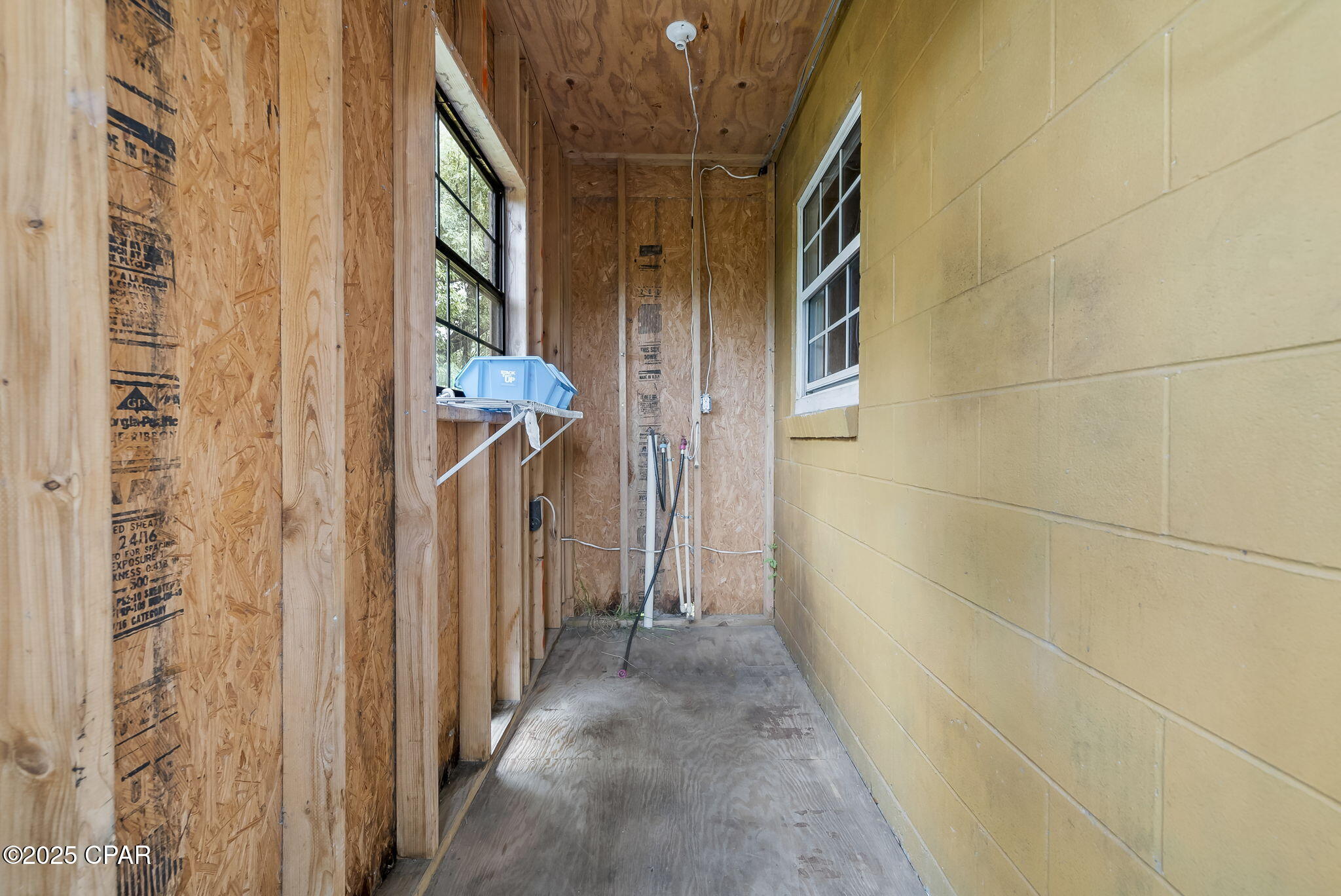 616 E 4th Court