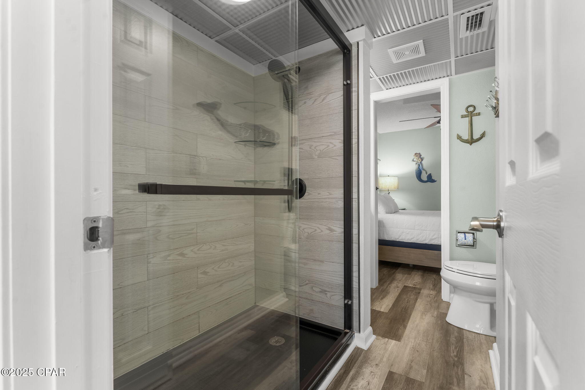 9850 S Thomas Drive 404E