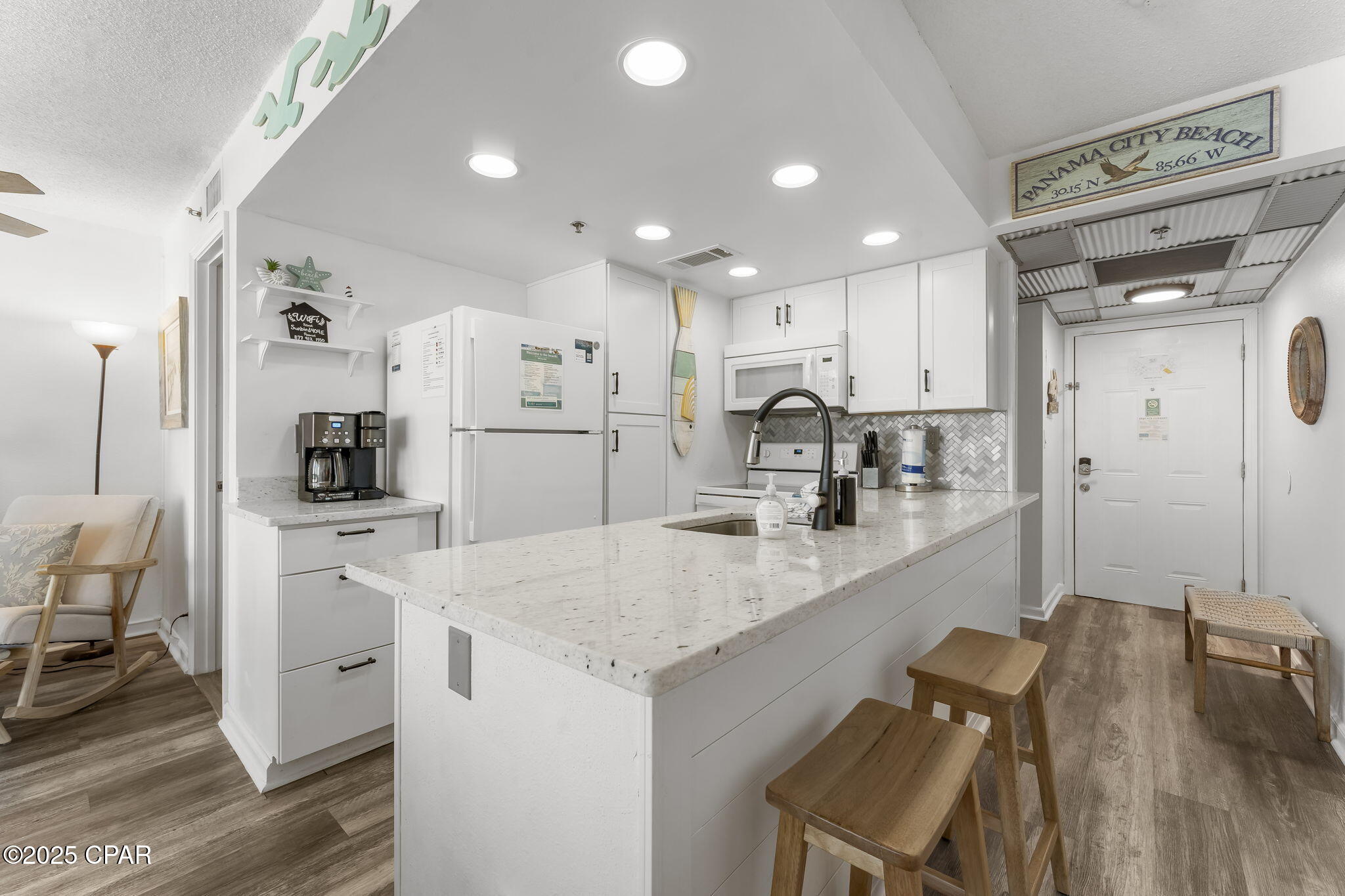 9850 S Thomas Drive 404E