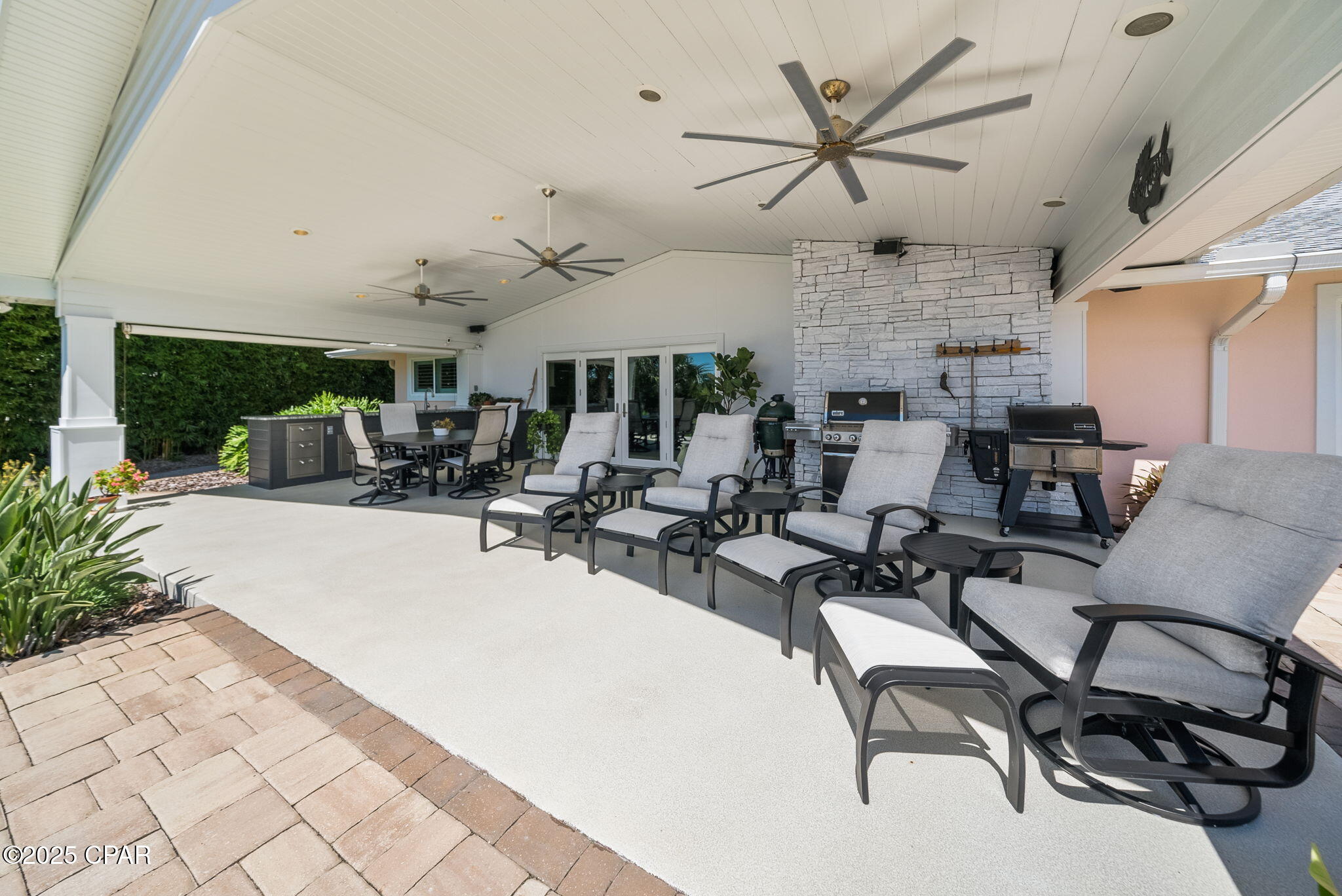 3045 W 30th Court