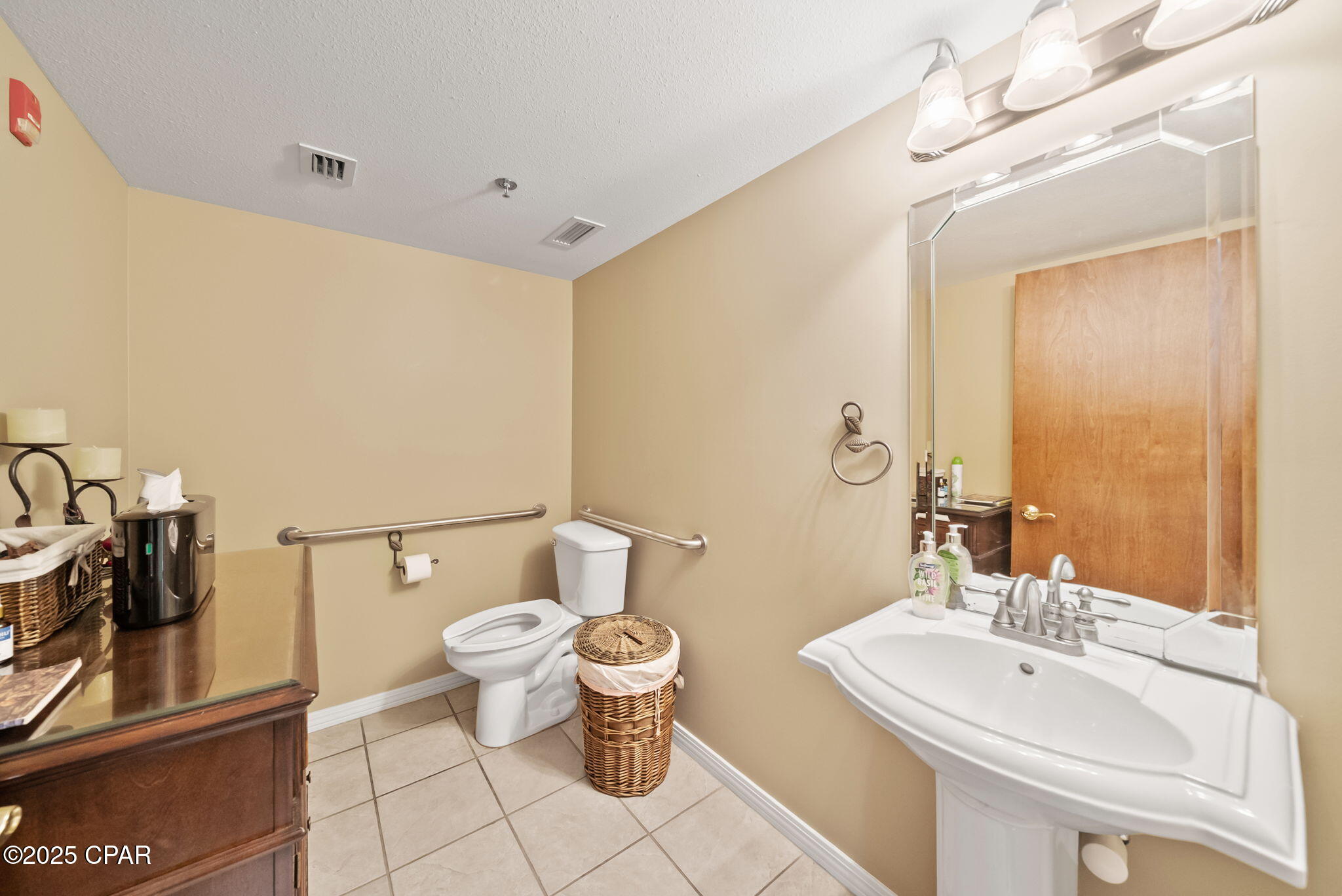 455 Harrison Avenue, C