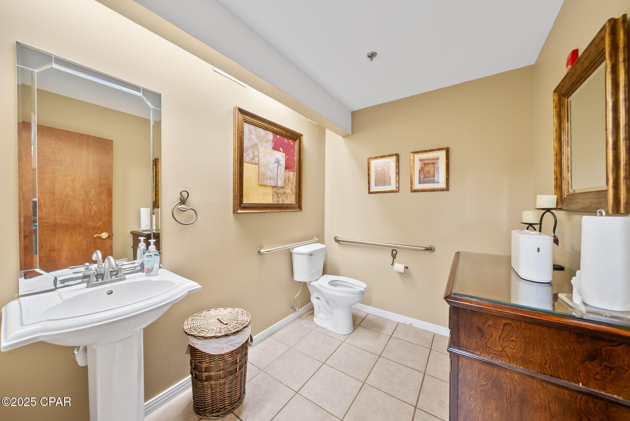 455 Harrison Avenue, C