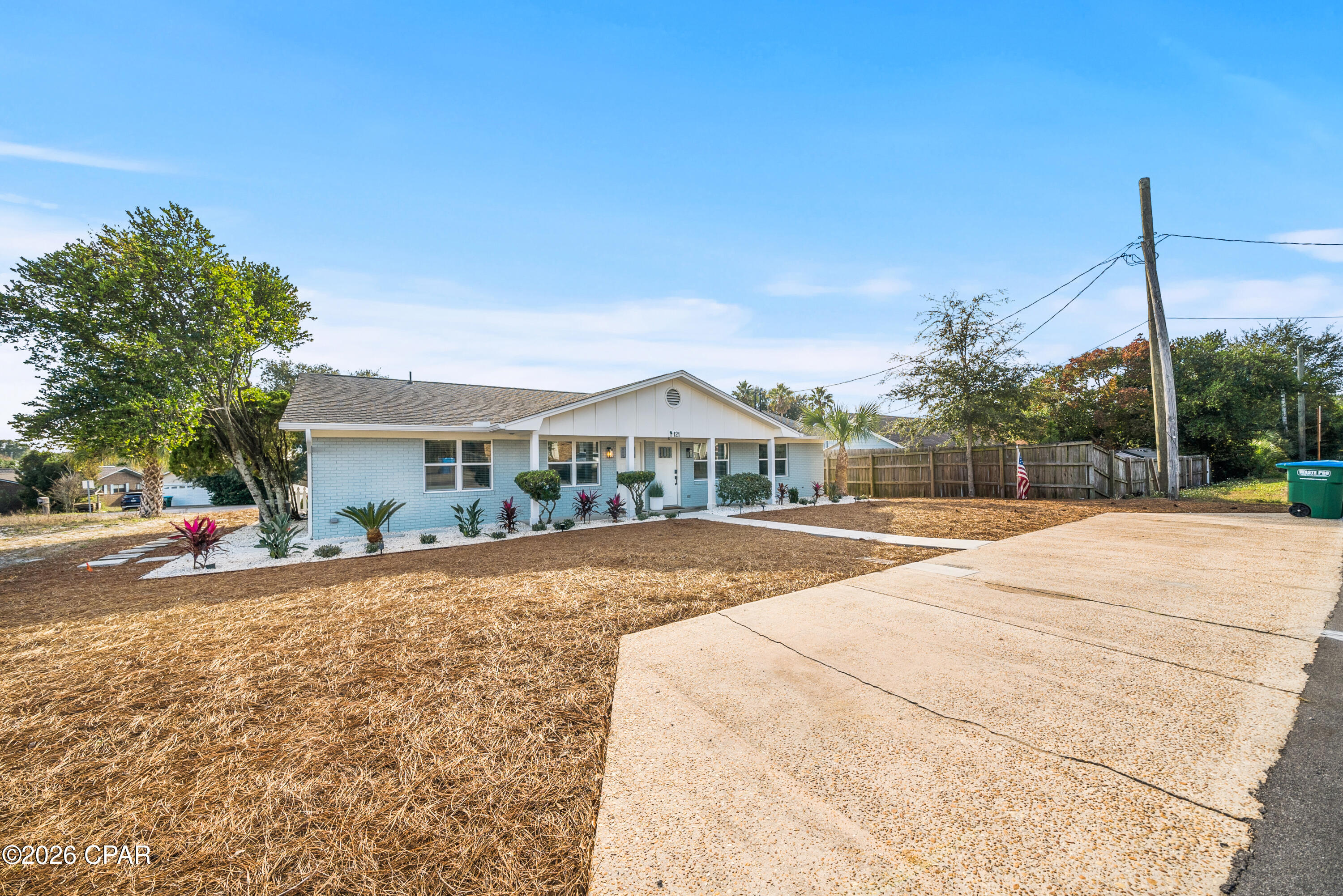 121 Lakeside Circle Unit A