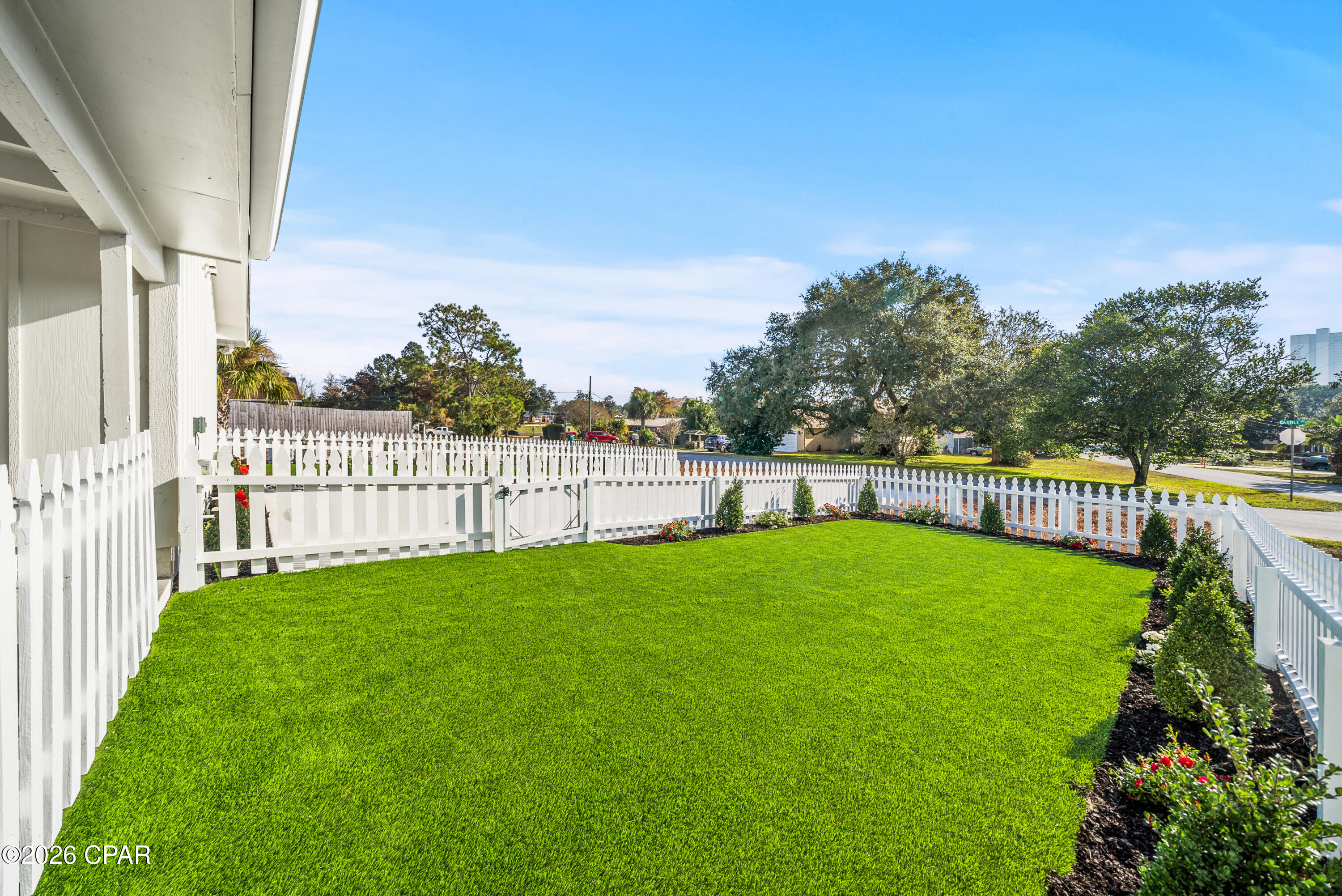 121 Lakeside Circle Unit B