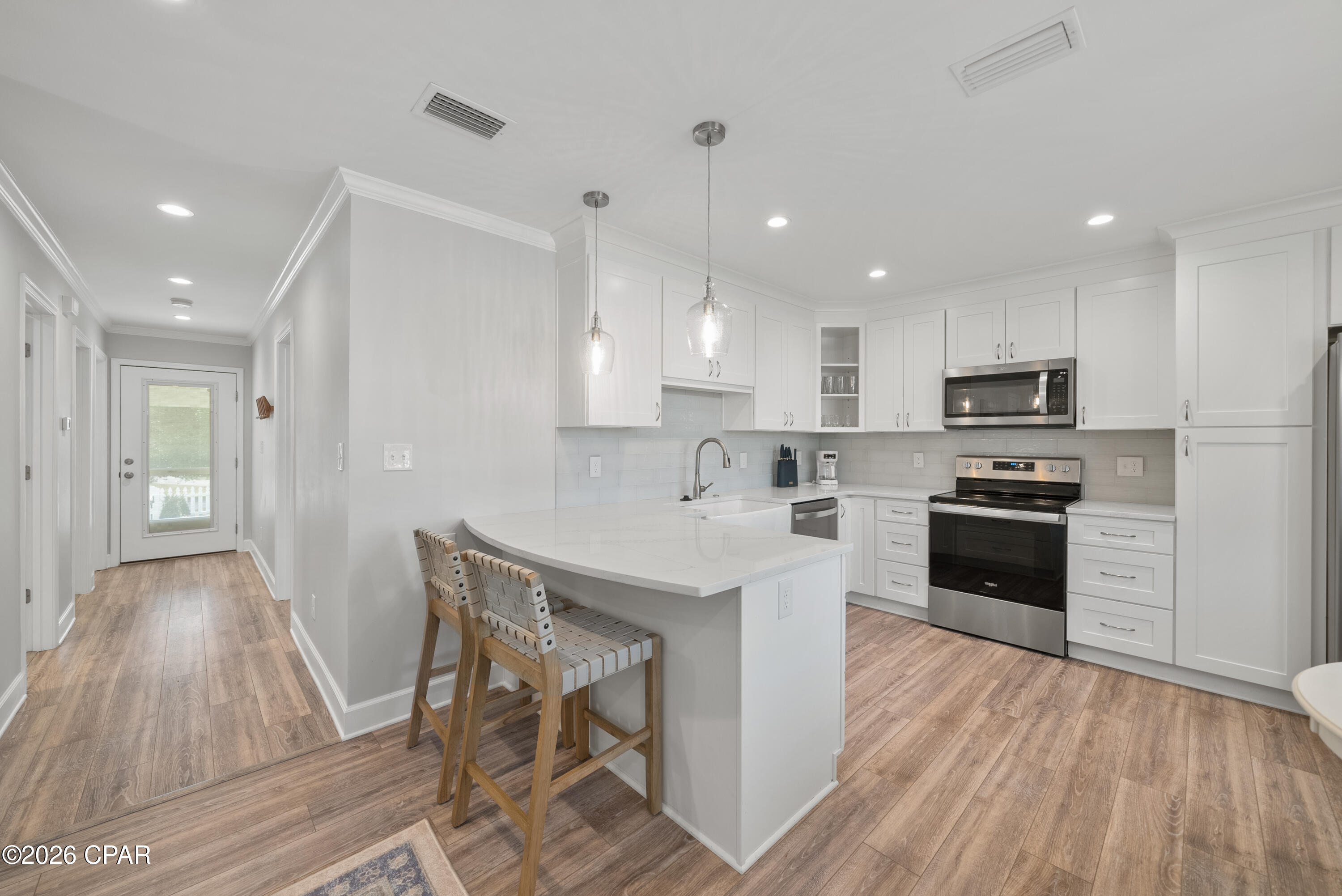 121 Lakeside Circle Unit B