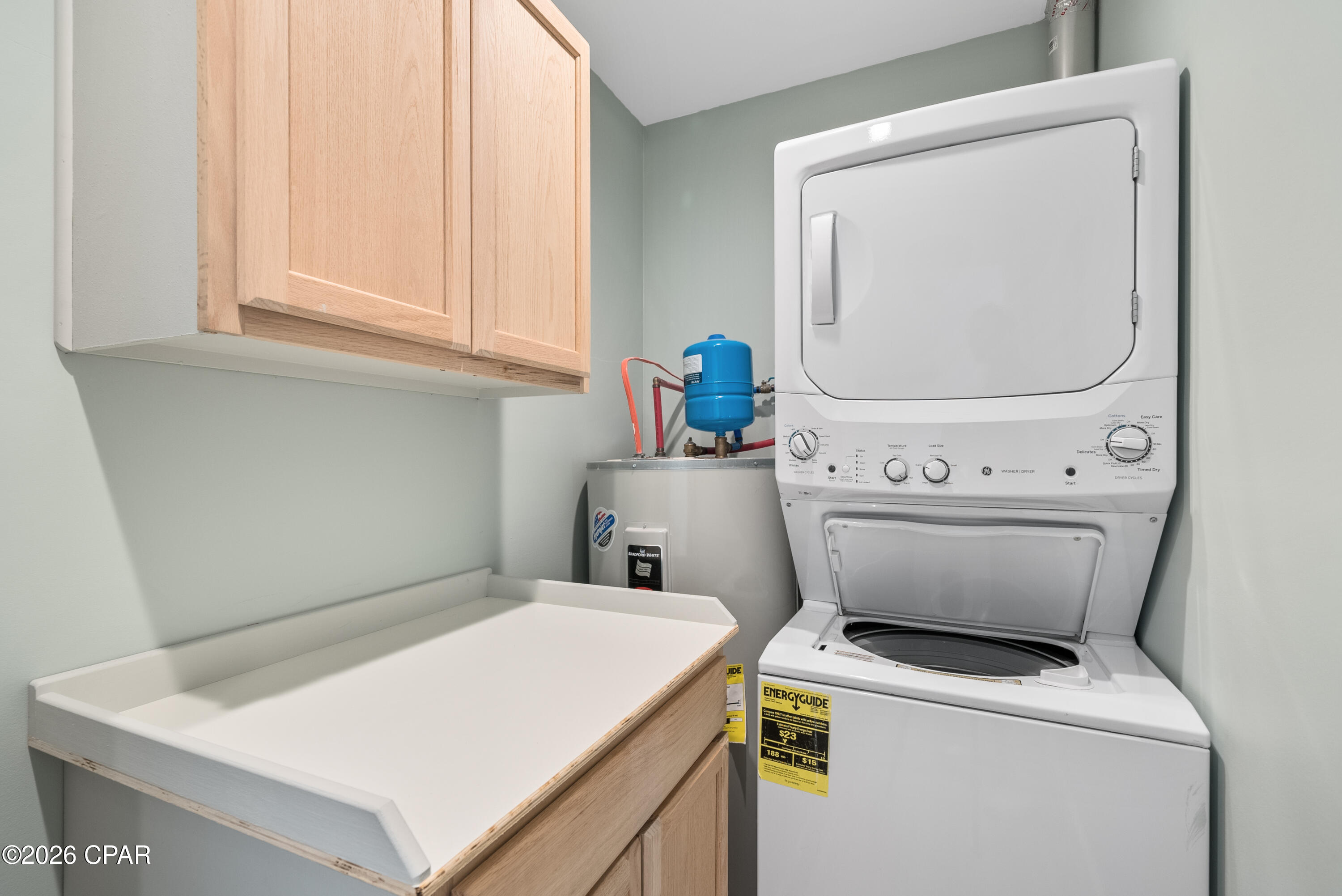 121 Lakeside Circle Unit B