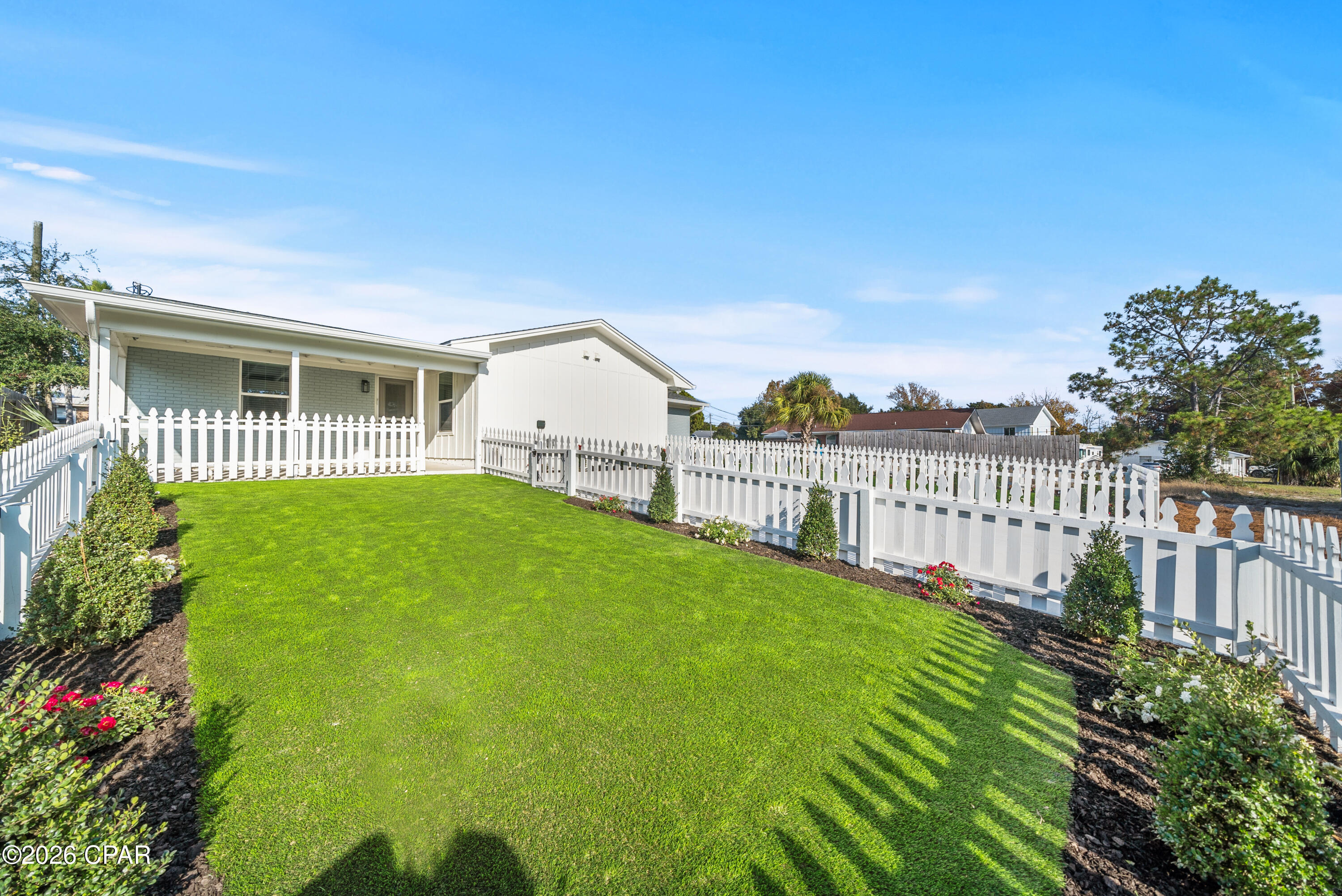 121 Lakeside Circle Unit B