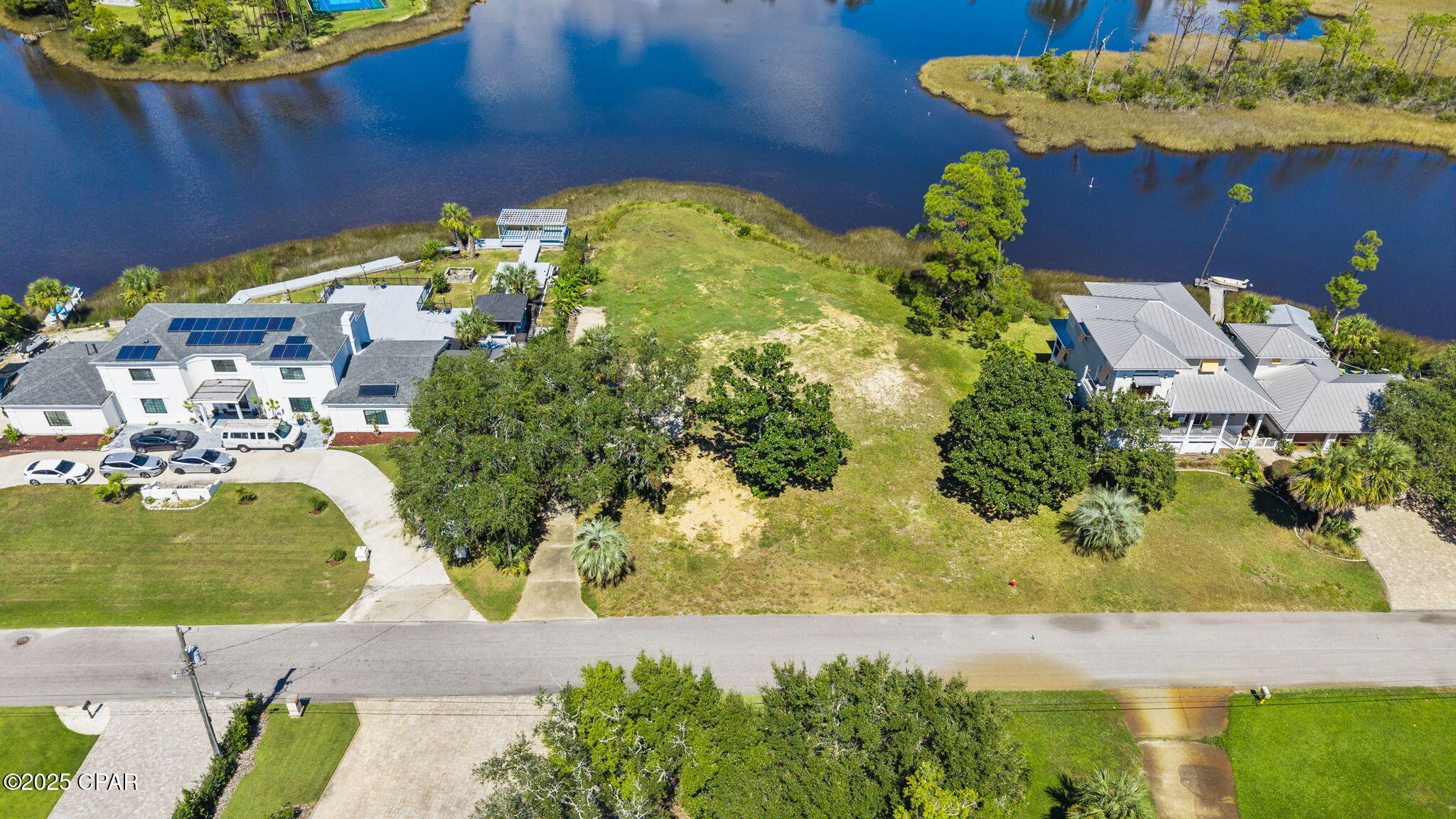 3046 W 30th Court