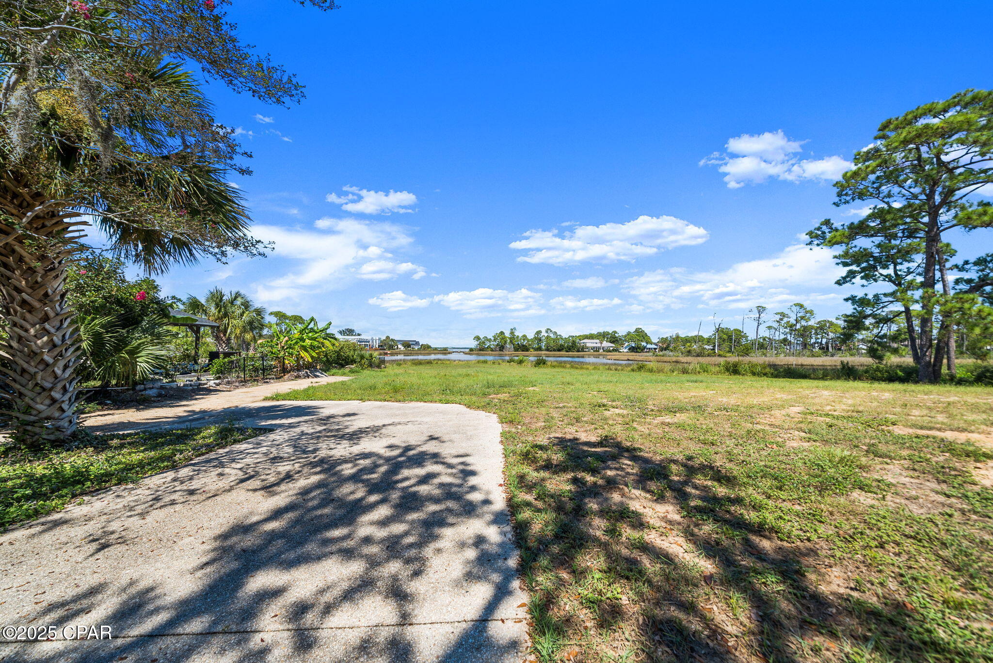 3046 W 30th Court