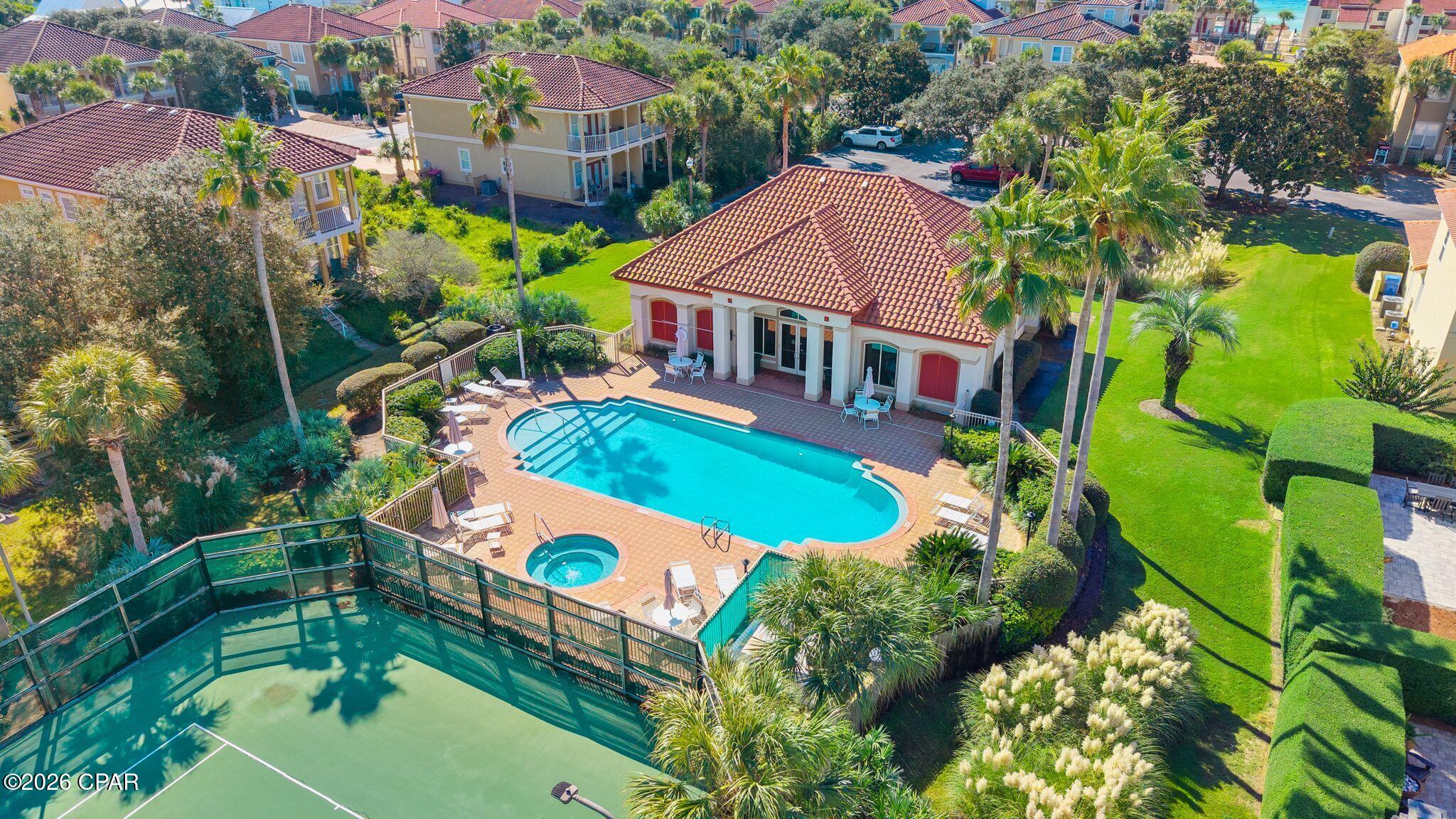 415 La Valencia Circle