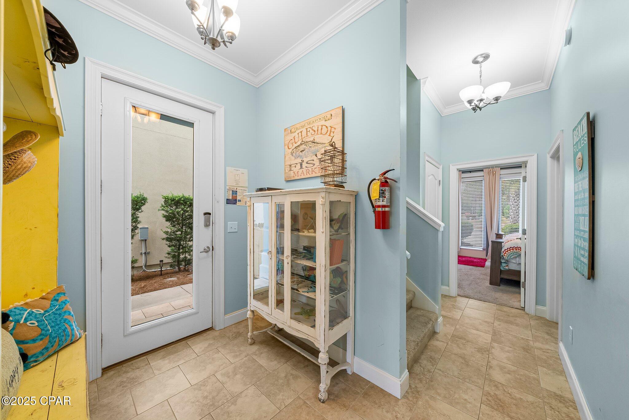 415 La Valencia Circle