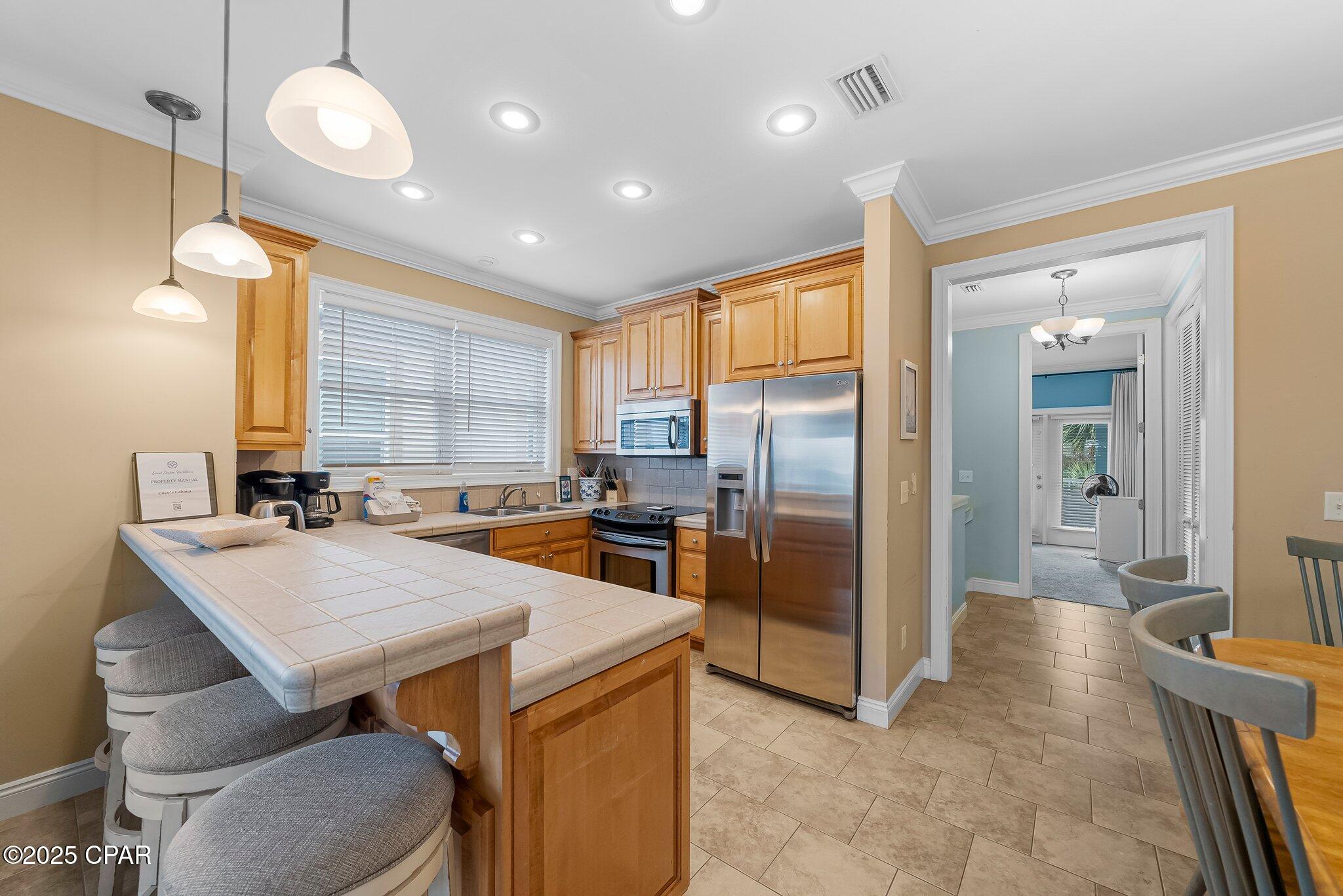 415 La Valencia Circle