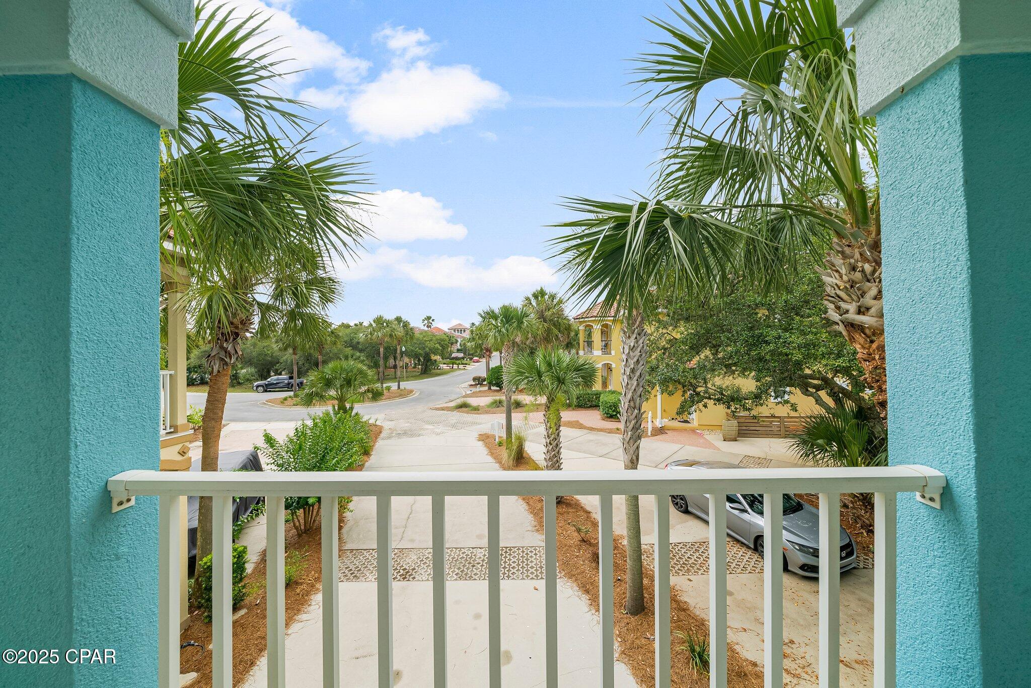 415 La Valencia Circle