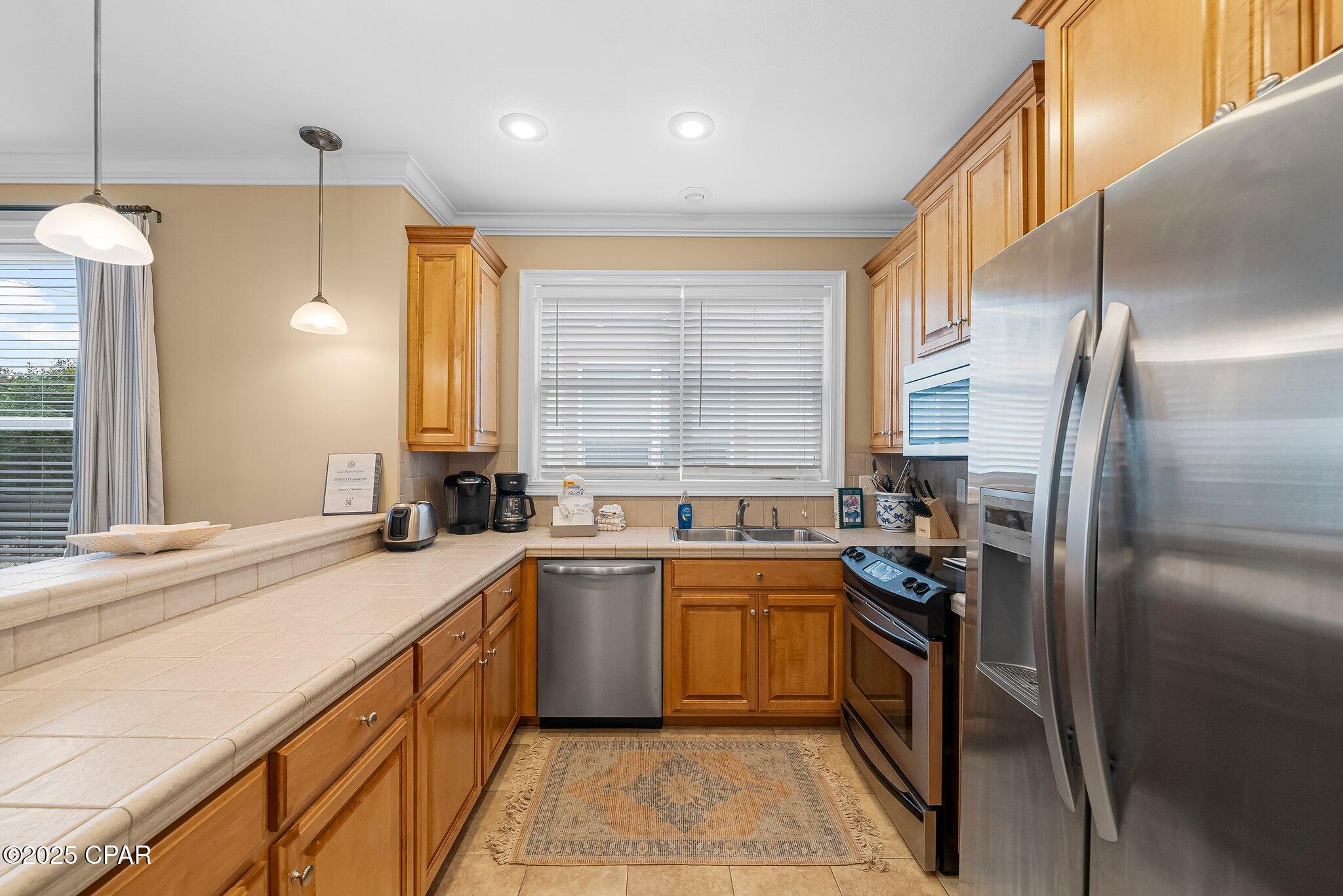 415 La Valencia Circle