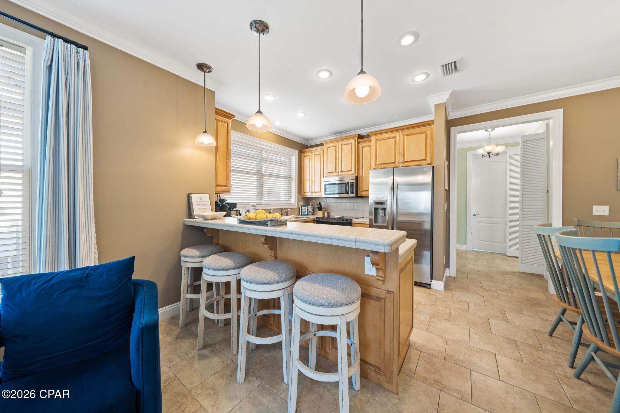 415 La Valencia Circle