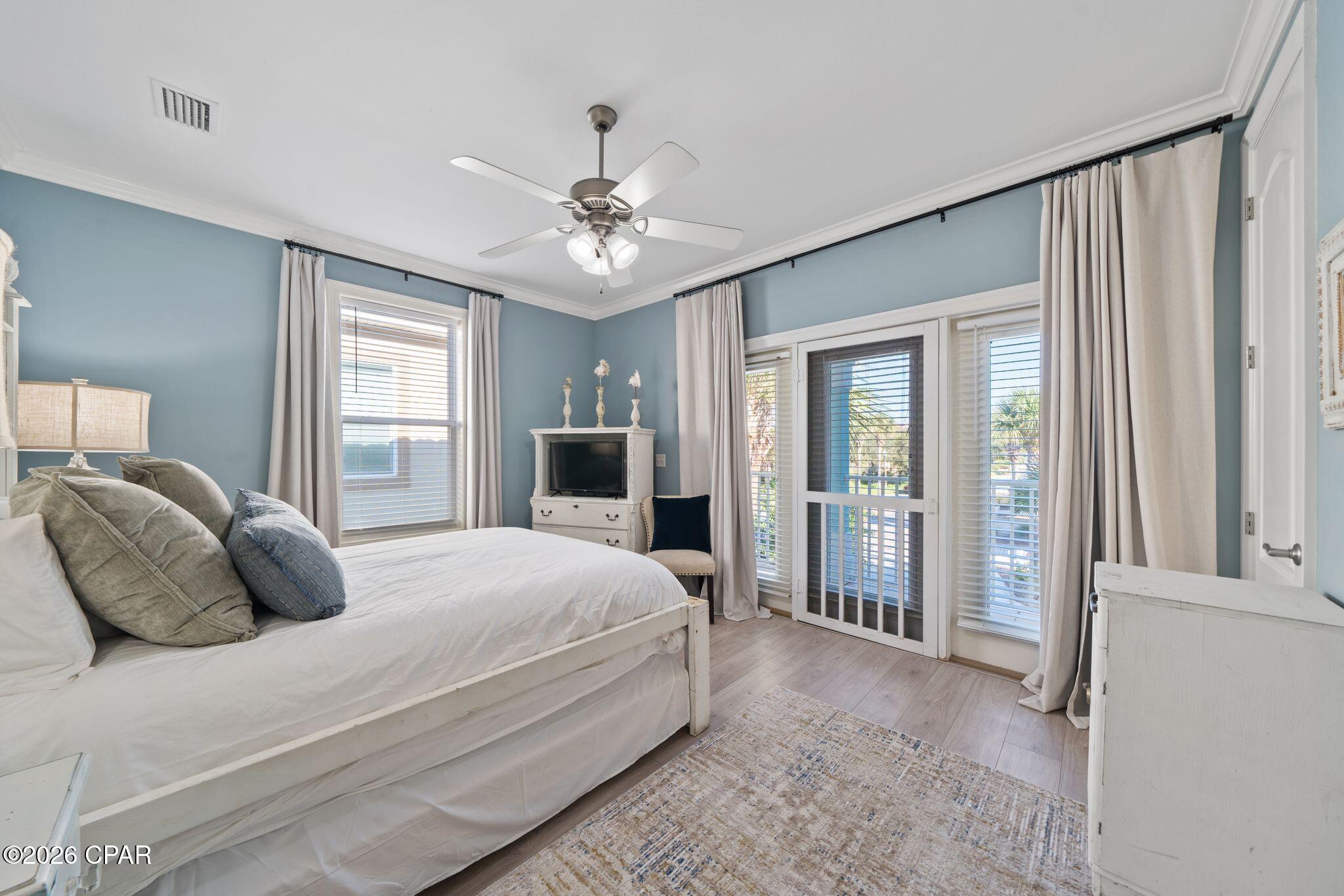 415 La Valencia Circle
