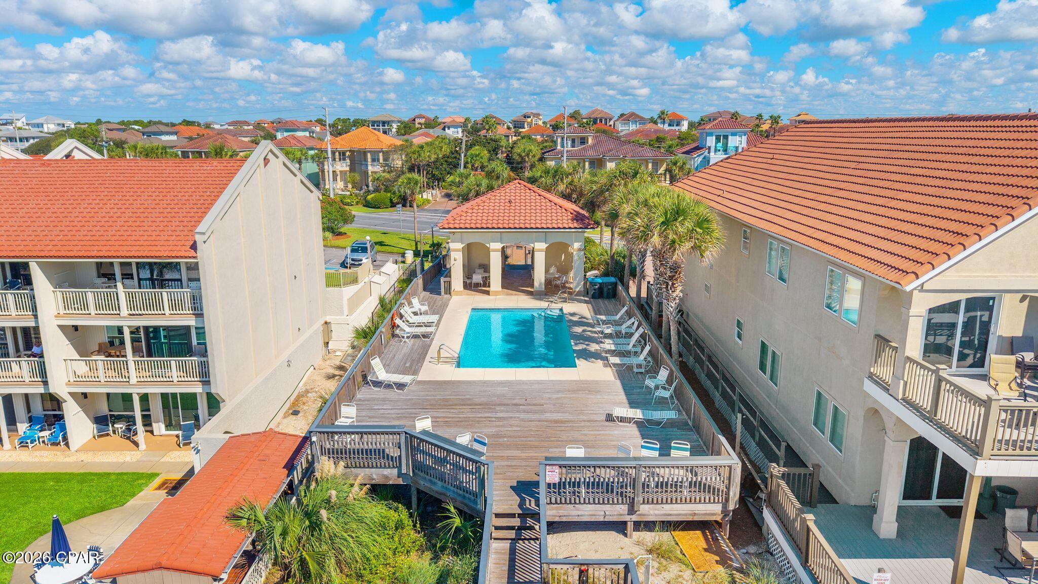 415 La Valencia Circle