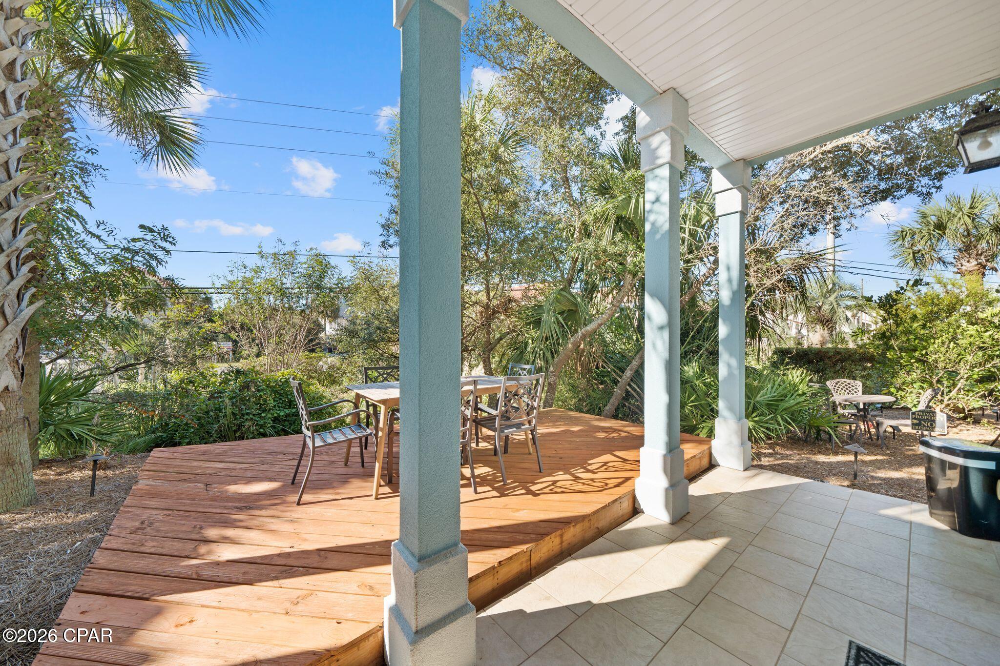 415 La Valencia Circle