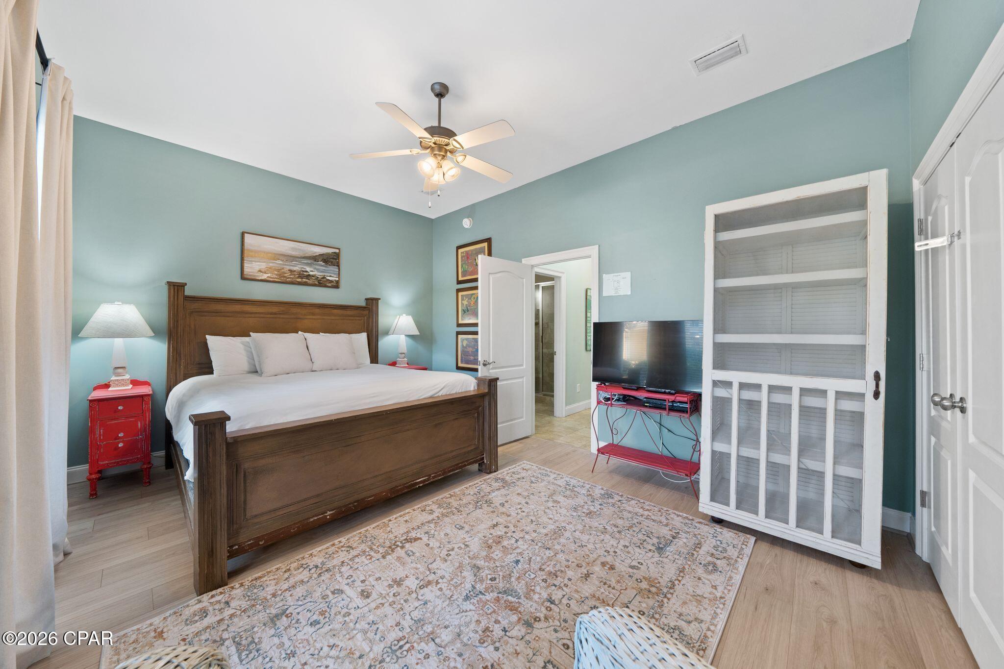 415 La Valencia Circle