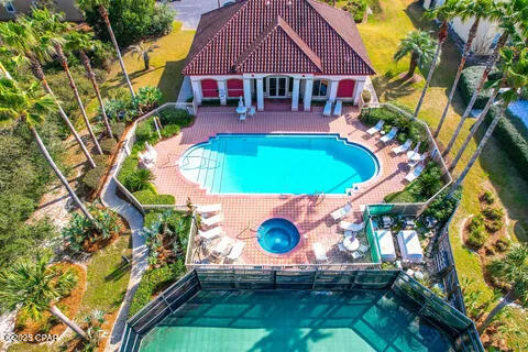 415 La Valencia Circle